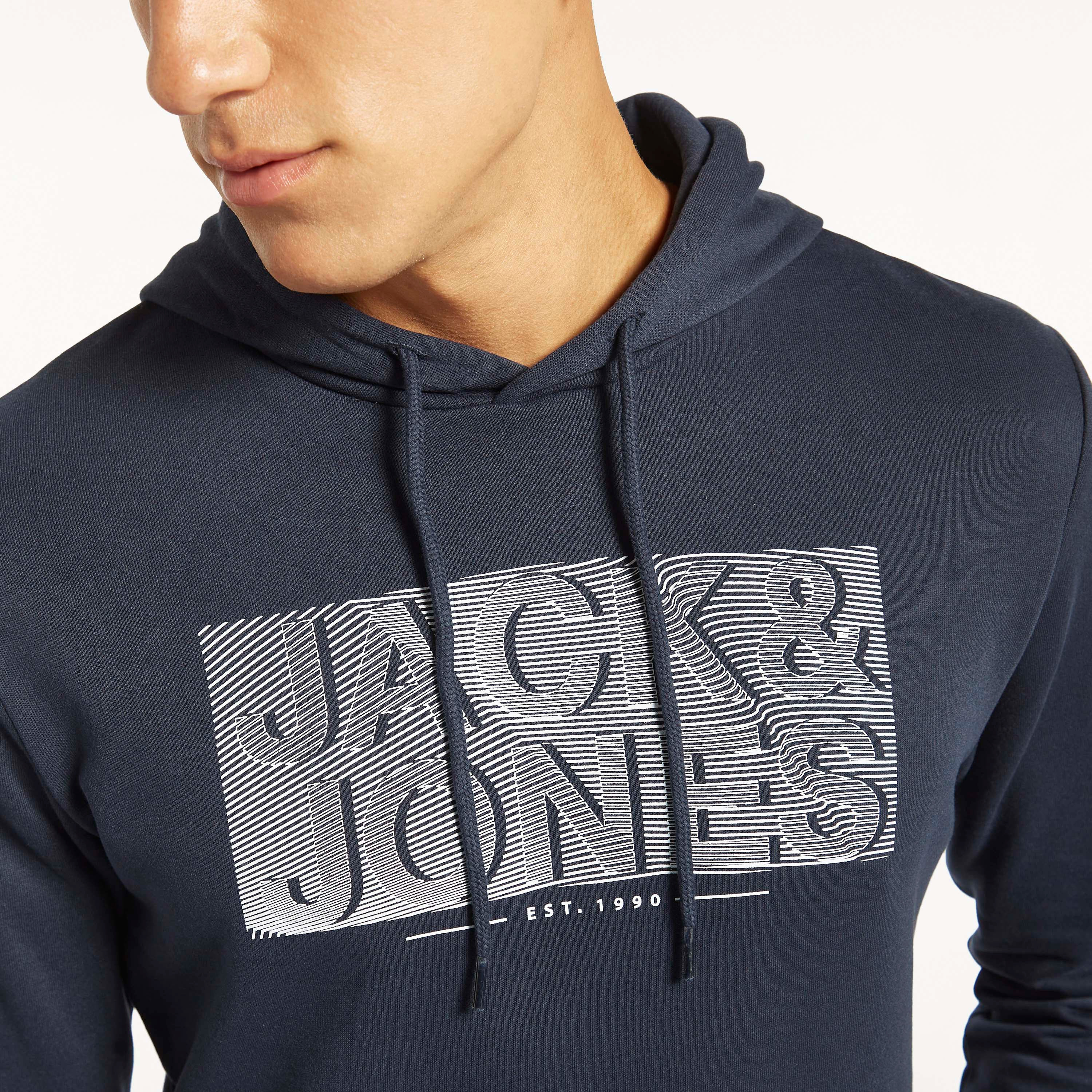  هودي من جاك آند جونز بلوجو بأكمام طويلة وياقة مستديرة-men-winterwear-hoodiesandsweatshirts-image-6