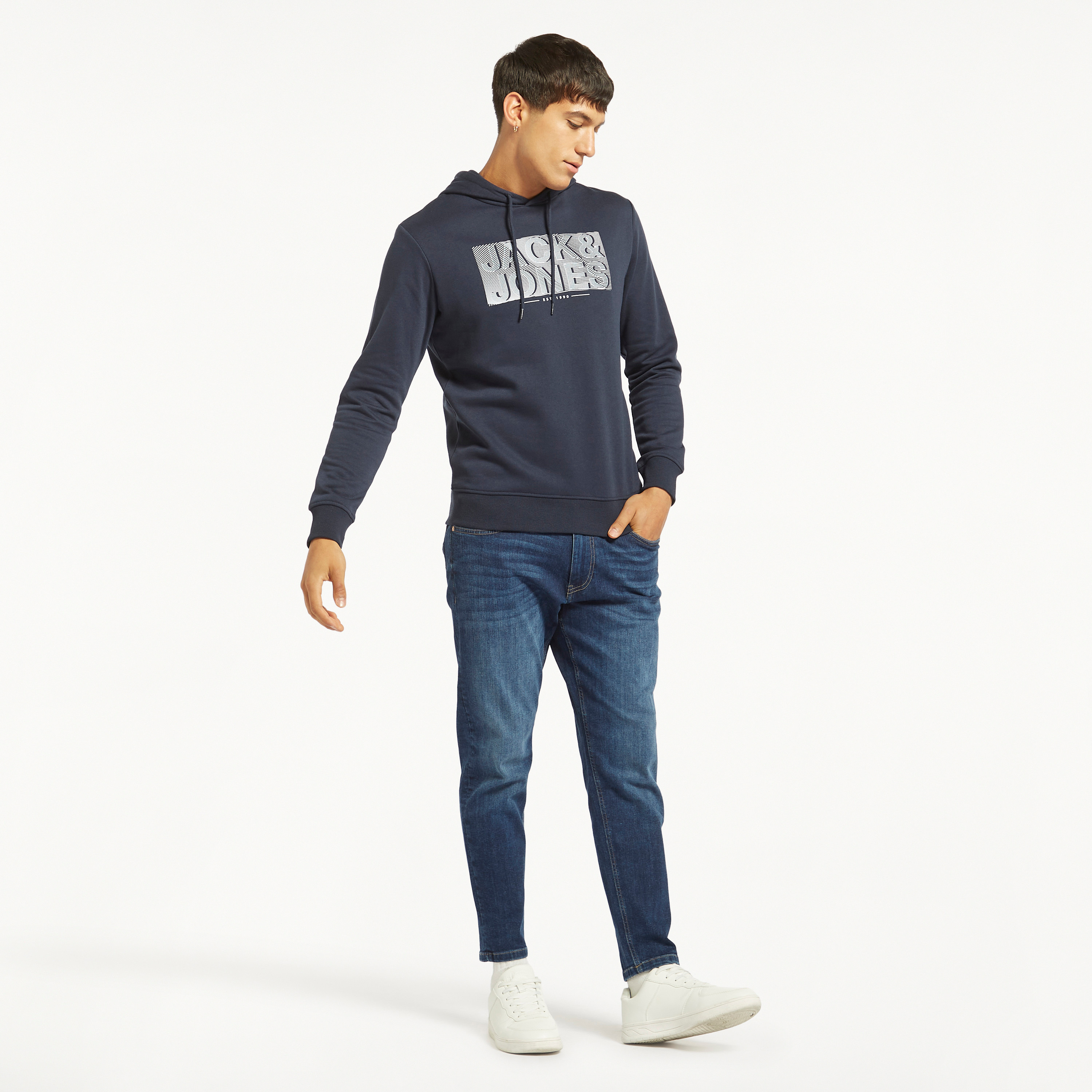  هودي من جاك آند جونز بلوجو بأكمام طويلة وياقة مستديرة-men-winterwear-hoodiesandsweatshirts-image-7