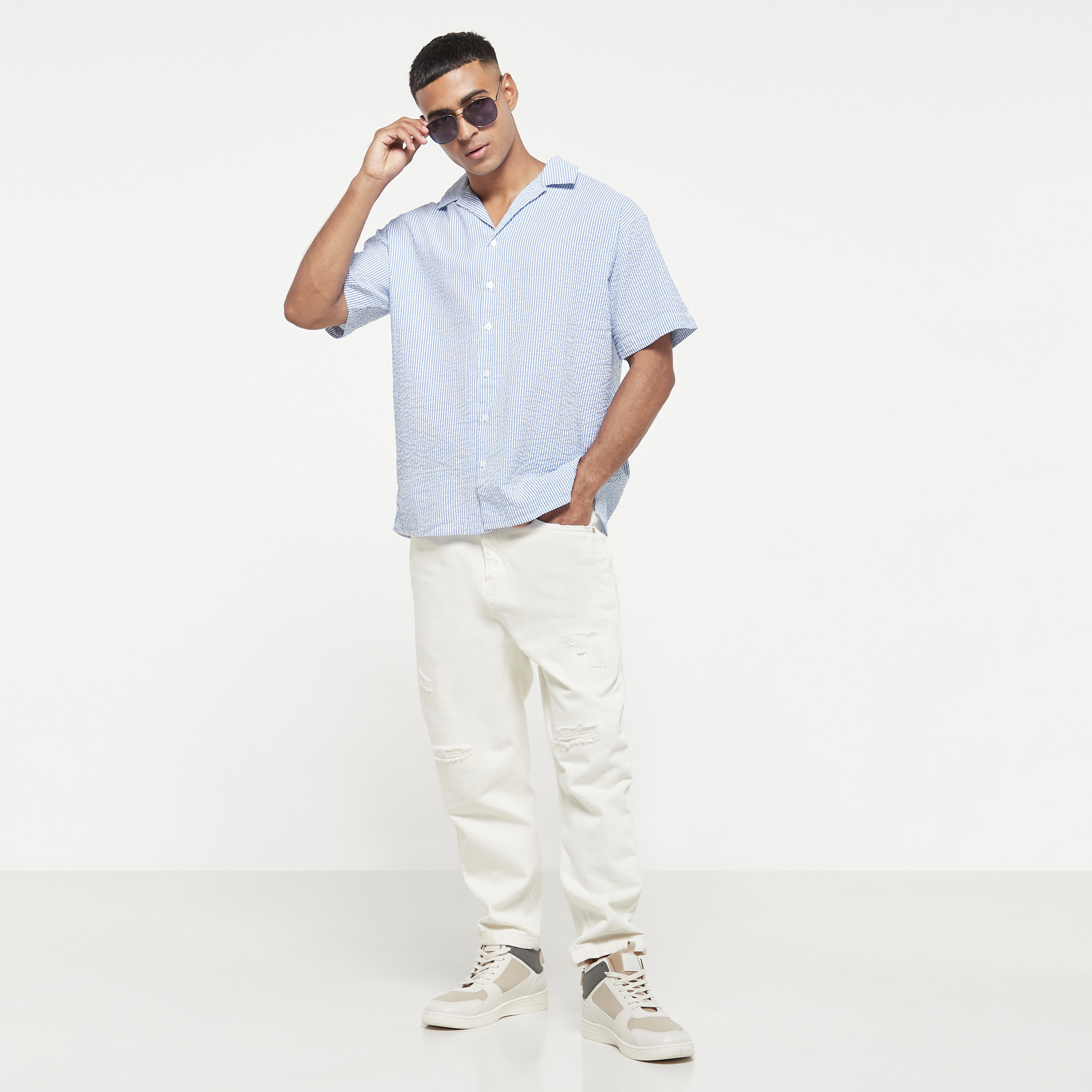 قميص كاجوال من جاك آند جونز بياقة كوبية وأكمام قصيرة مع مخطط -men-clothing-shirts-image-2