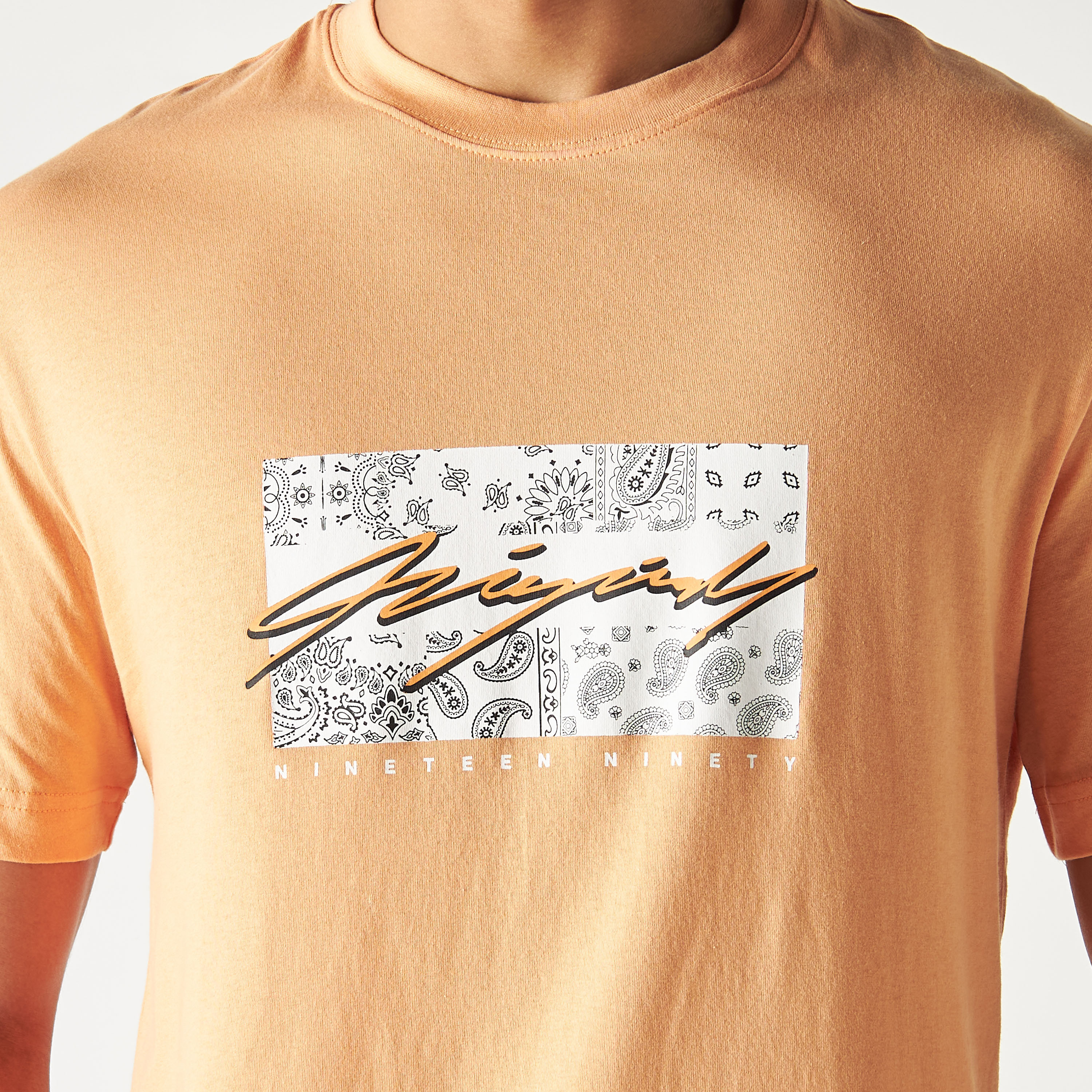 تي شيرت من جاك آند جونز مع مطبوع بأكمام قصيرة و ياقة مستديرة -men-clothing-tshirtsandpolos-tshirts-image-8