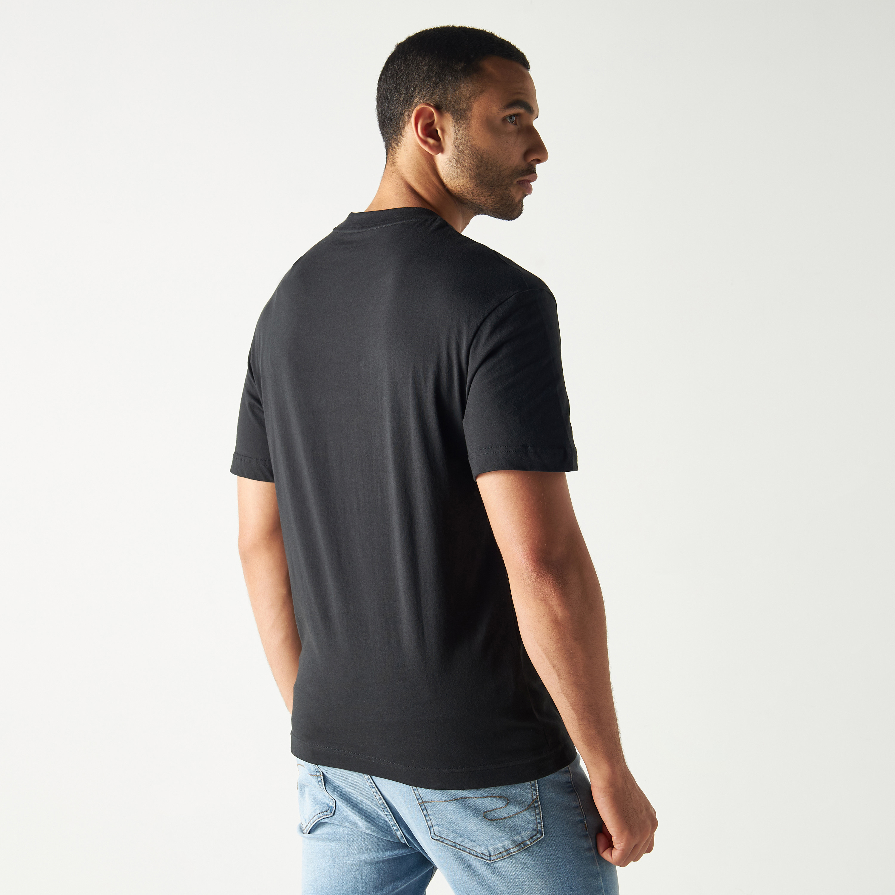 تي شيرت من جاك آند جونز مع مطبوع بأكمام قصيرة و ياقة مستديرة -men-clothing-tshirtsandpolos-tshirts-image-11