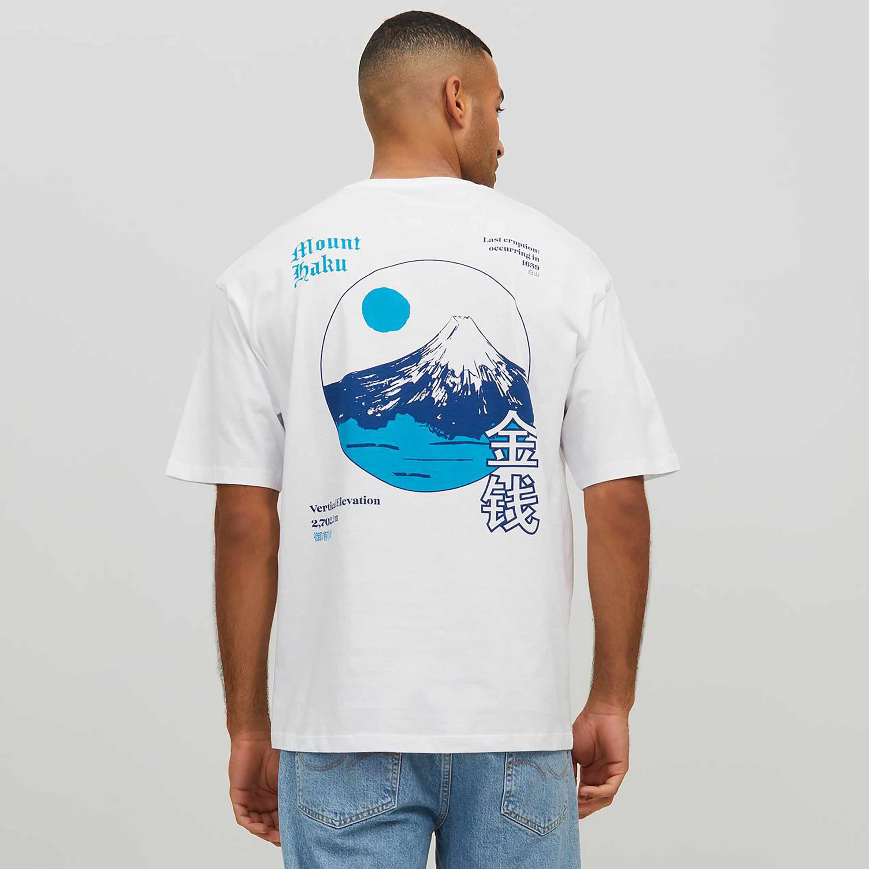 تي شيرت من جاك آند جونز مطبوع بأكمام قصيرة و ياقة مستديرة-men-clothing-tshirtsandpolos-tshirts-image-10