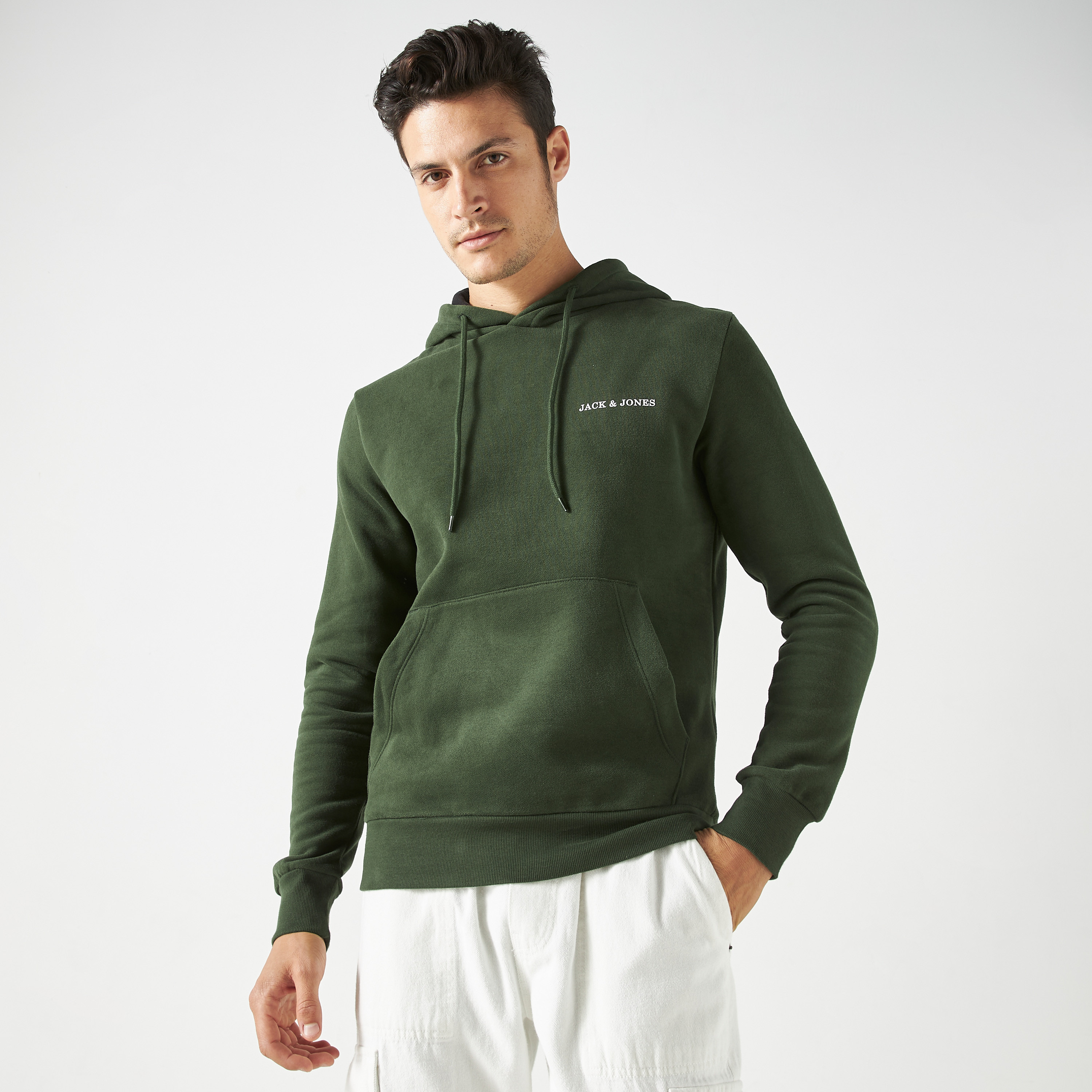 هودي من جاك آند جونز سادة بأكمام طويلة وجيب كانغارو-men-winterwear-hoodiesandsweatshirts-image-5