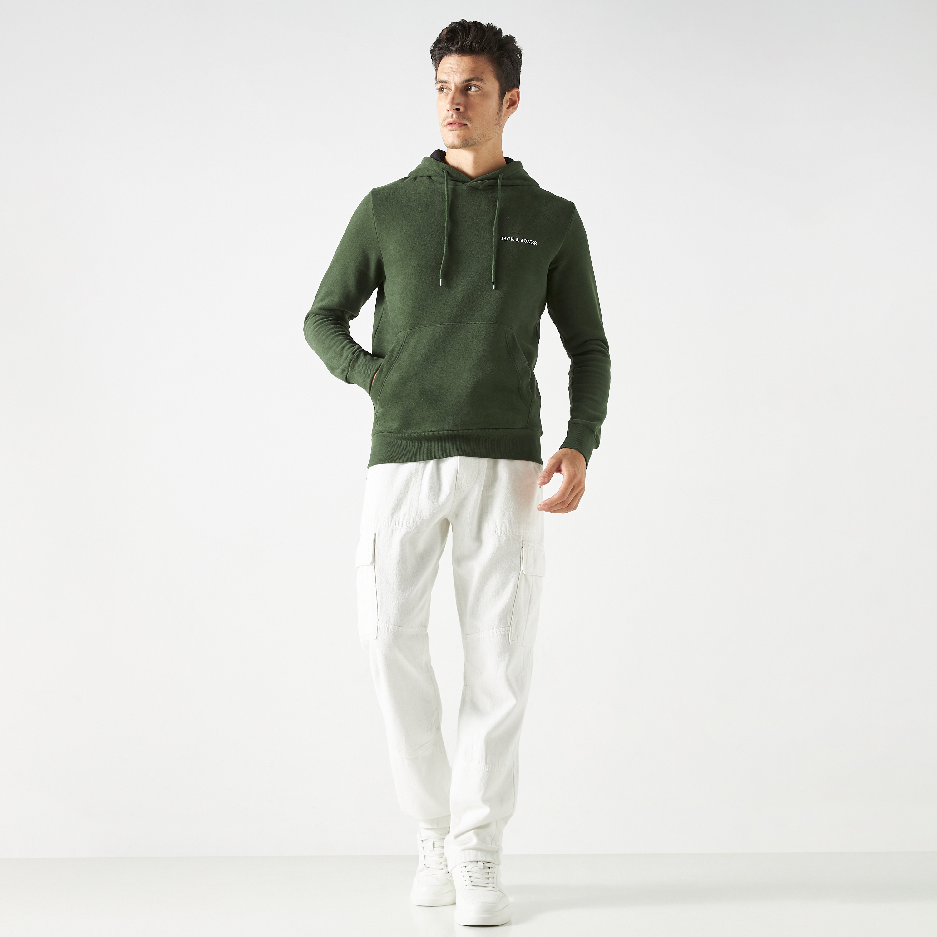 هودي من جاك آند جونز سادة بأكمام طويلة وجيب كانغارو-men-winterwear-hoodiesandsweatshirts-image-6