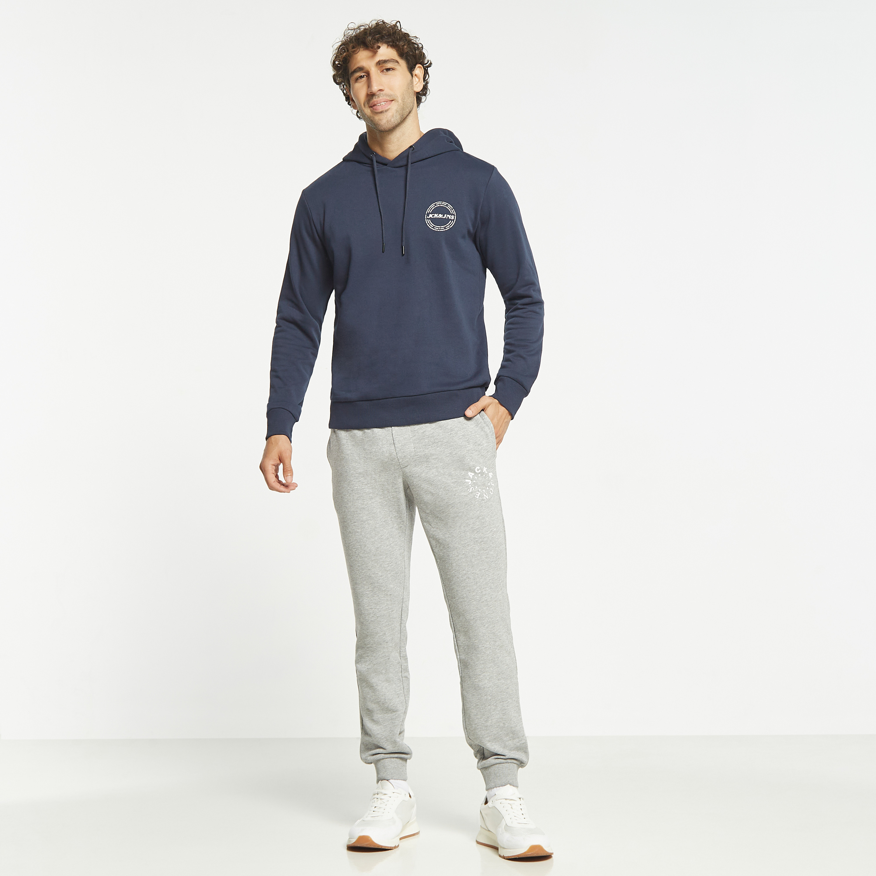  هودي جاك آند جونز مع شعار بأكمام طويلة-men-winterwear-hoodiesandsweatshirts-image-6
