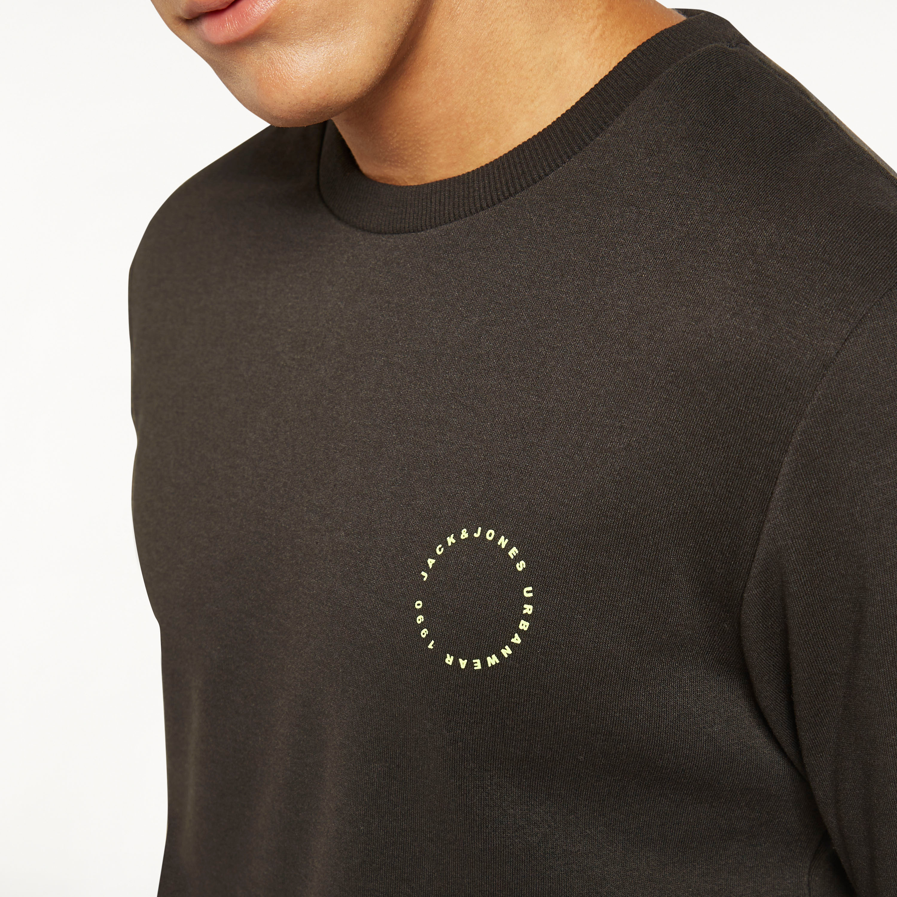 Jack & Jones Logo Crew Neck Long Sleeves Sweatshirt-men-winterwear-hoodiesandsweatshirts-image-2