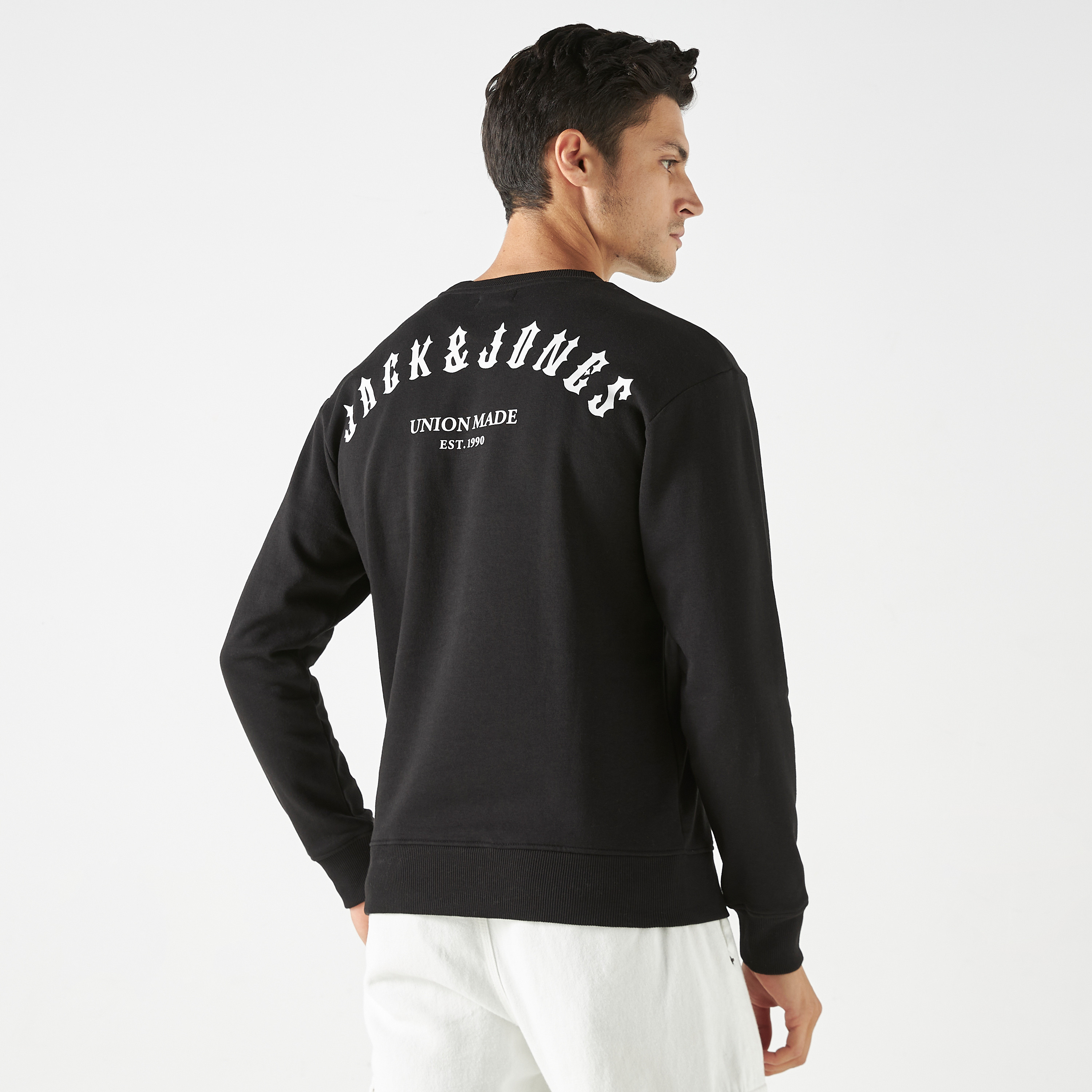 سويت شيرت من جاك آند جونز مع منسوج بأكمام طويلة وياقة مستديرة-men-winterwear-hoodiesandsweatshirts-image-3