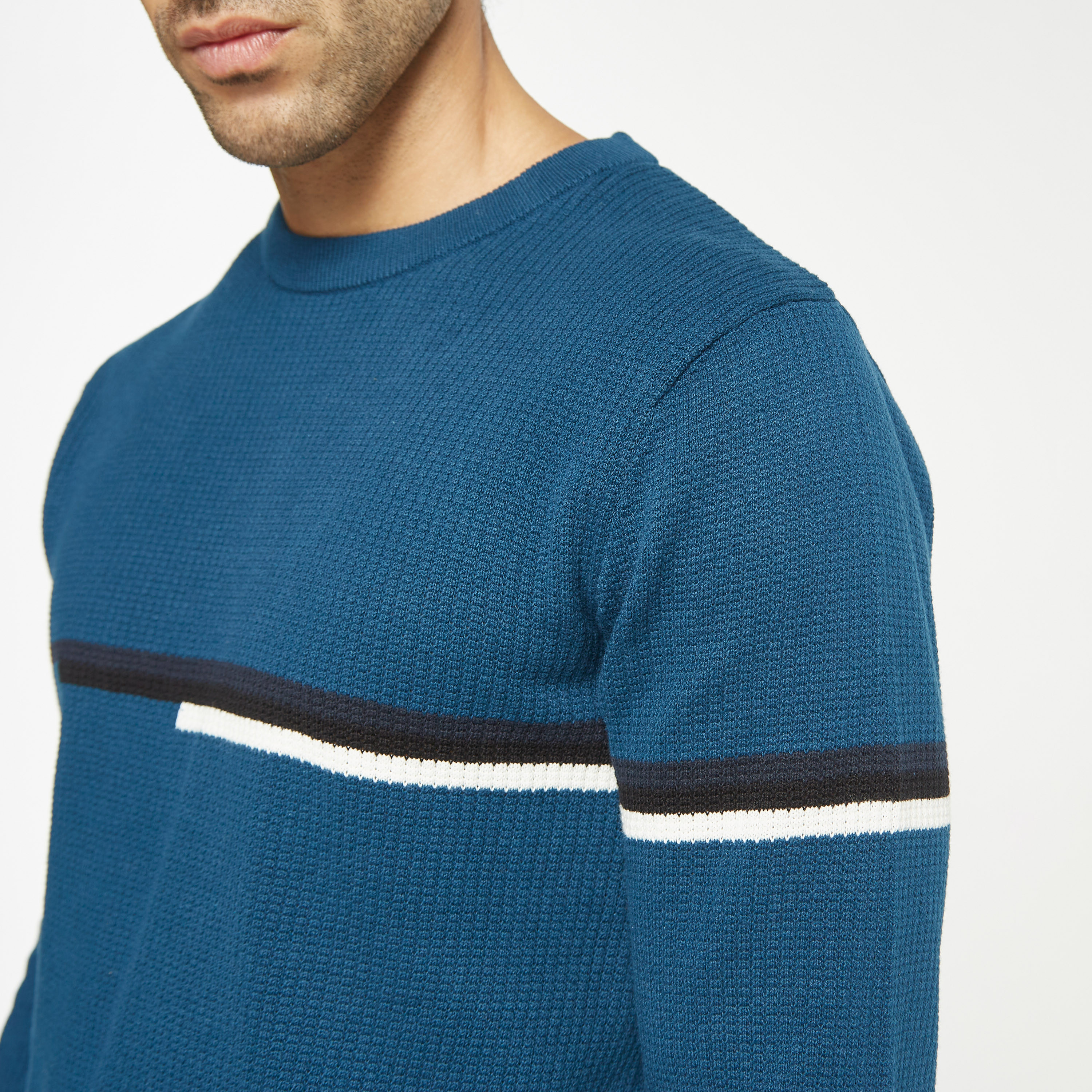  بلوفر مزخرف من جاك آند جونز بأكمام طويلة وياقة مستديرة-men-clothing-sweatersandpullovers-image-12