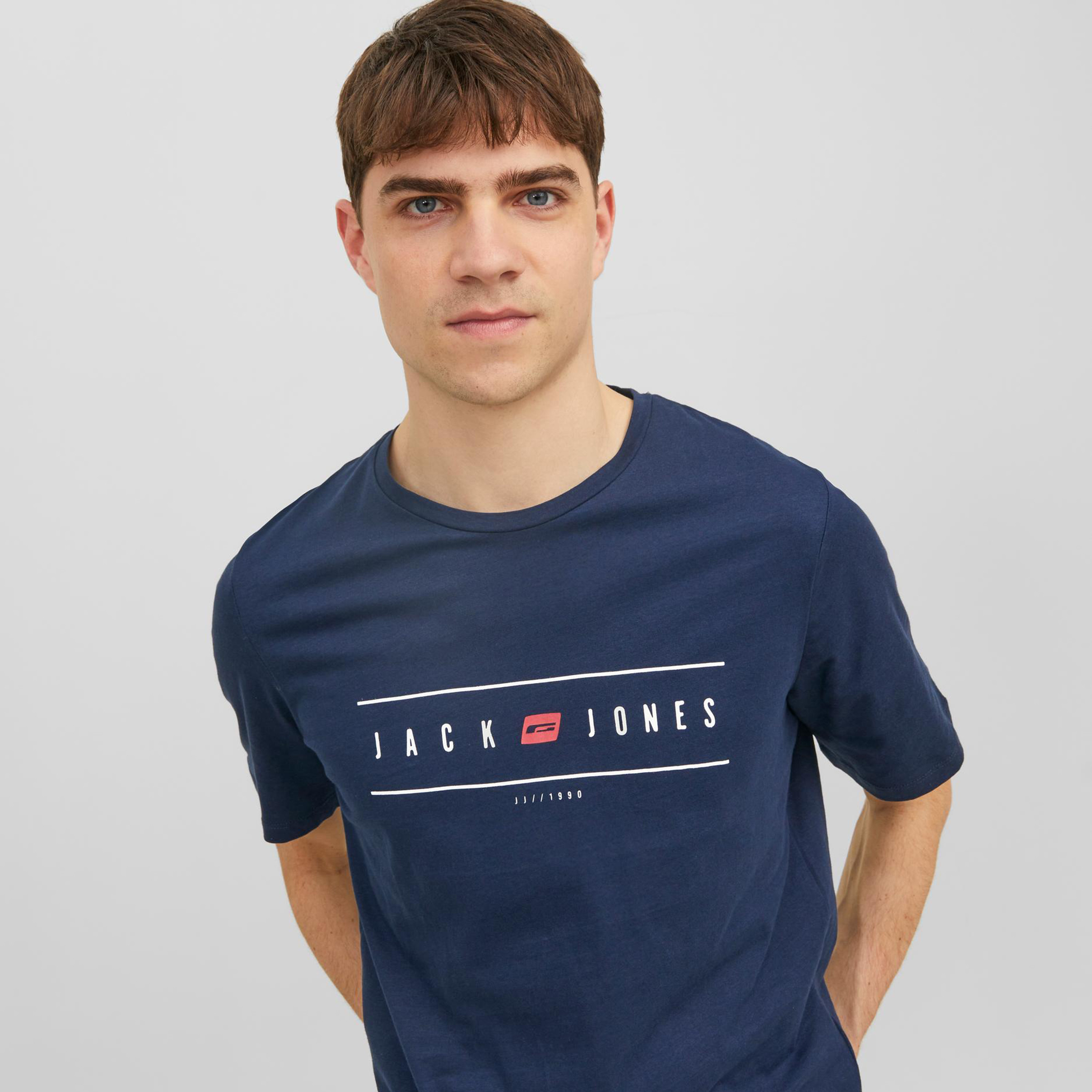 تي شيرت من جاك آند جونز بأكمام قصيرة و ياقة دائرية -men-clothing-tshirtsandpolos-tshirts-image-7
