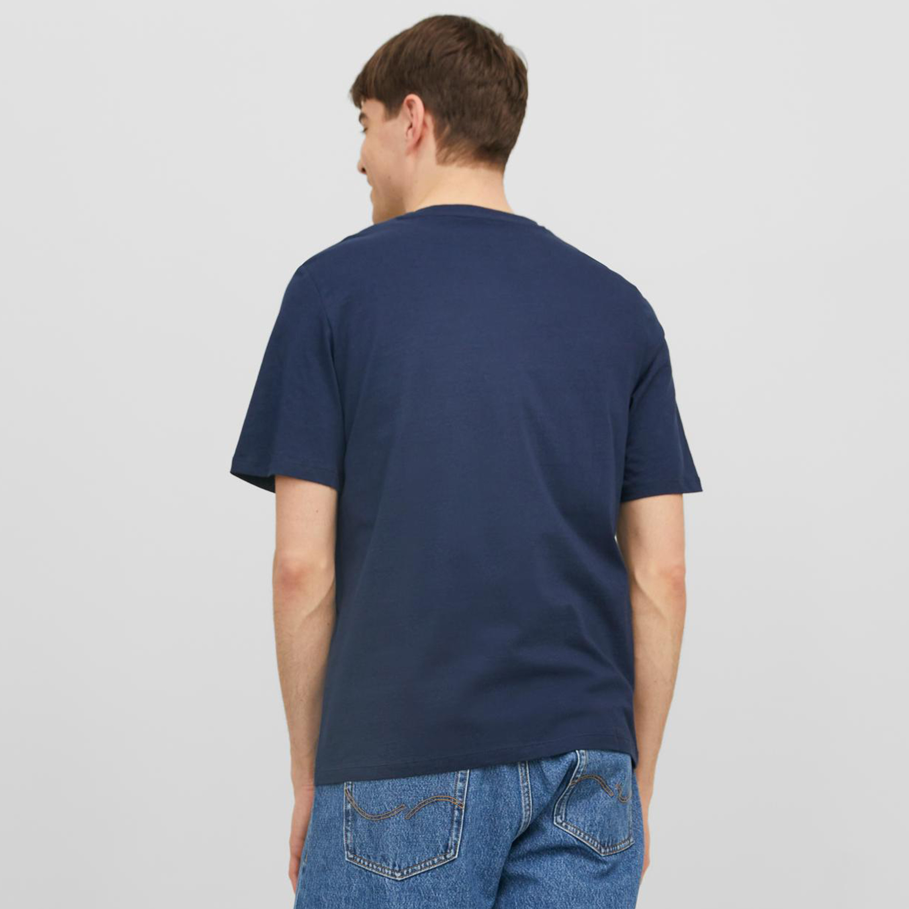 تي شيرت من جاك آند جونز بأكمام قصيرة و ياقة دائرية -men-clothing-tshirtsandpolos-tshirts-image-8