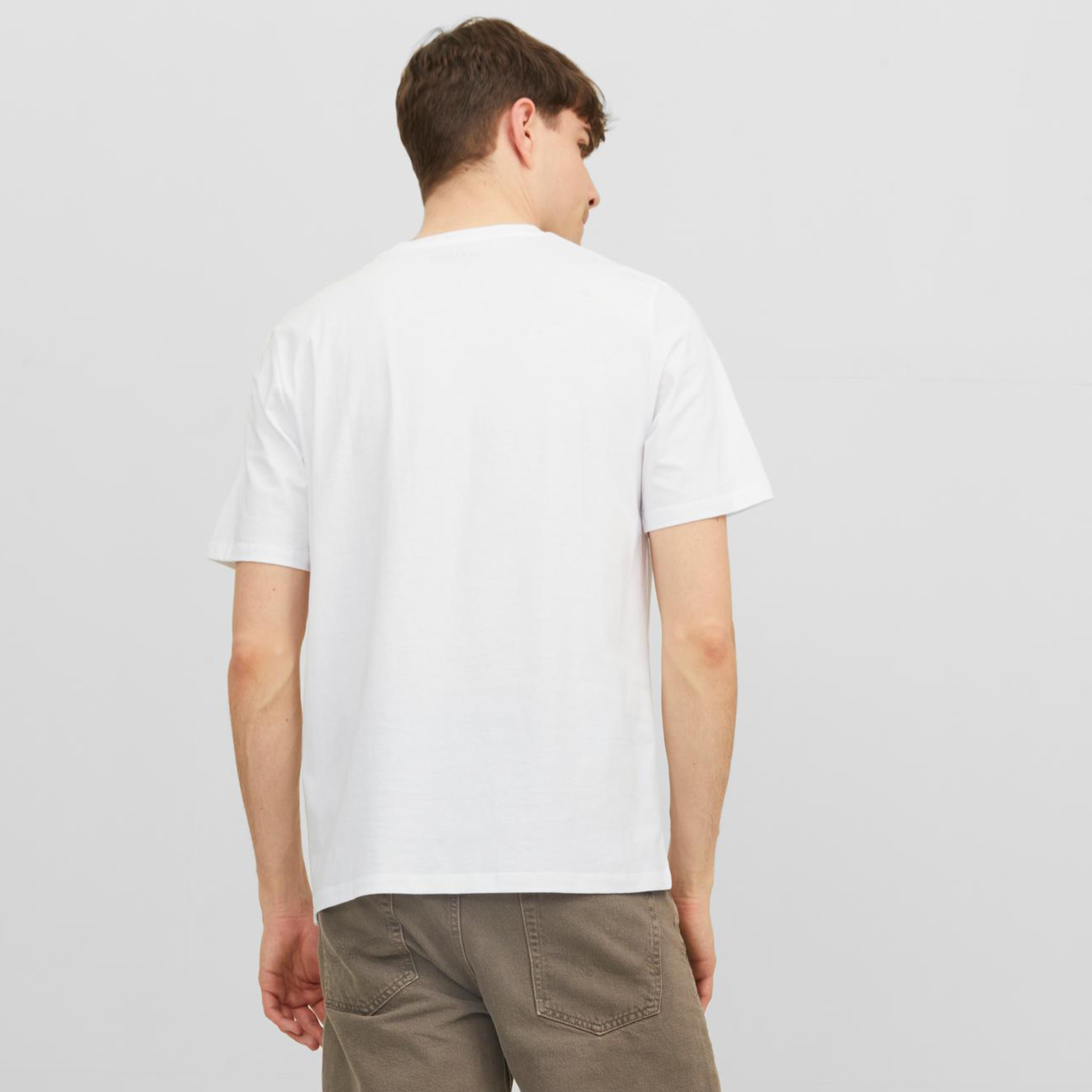 تي شيرت من جاك آند جونز بأكمام قصيرة و ياقة دائرية -men-clothing-tshirtsandpolos-tshirts-image-16