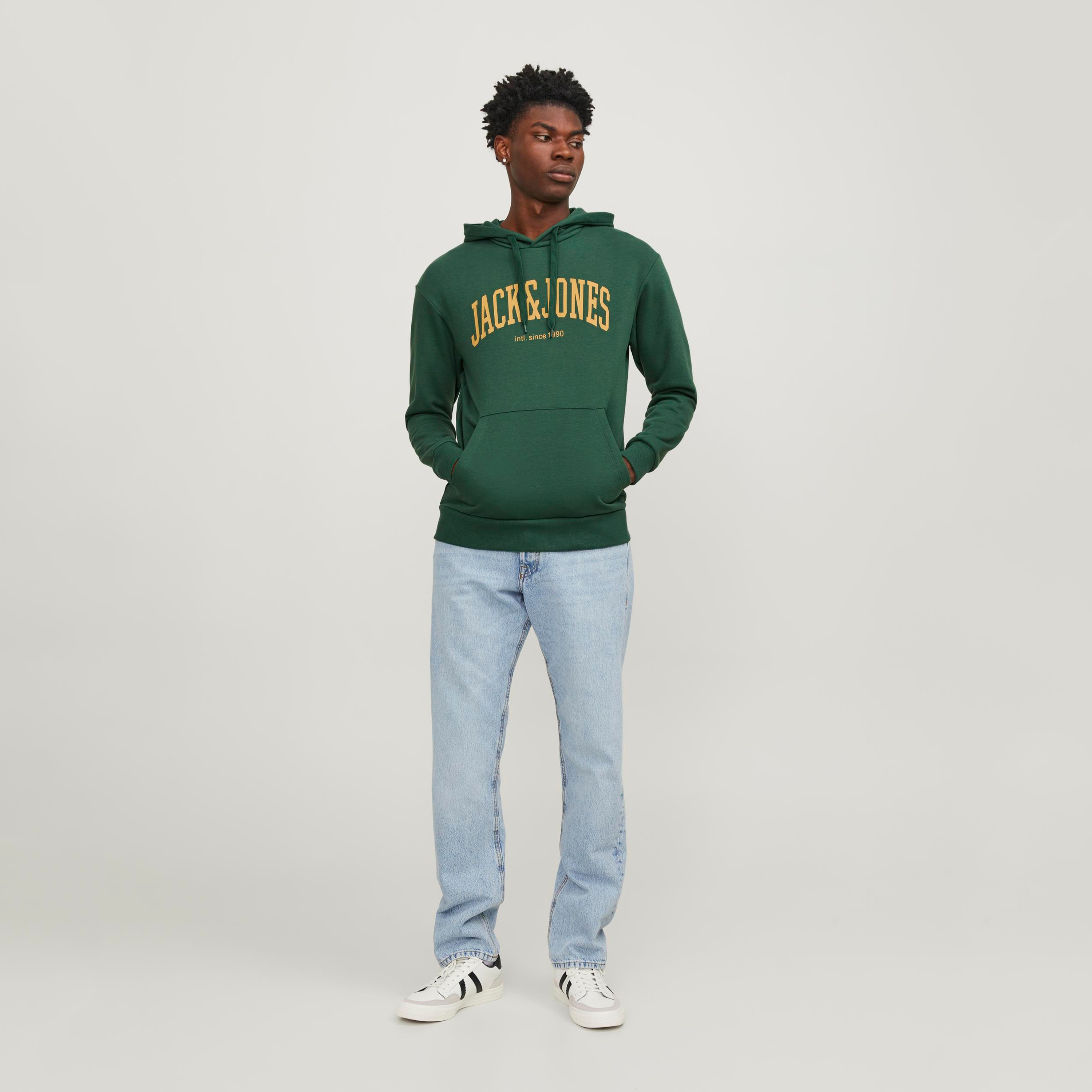 هودي جاك آند جونز بجيب كانغارو بطبعة شعار-men-winterwear-hoodiesandsweatshirts-image-10