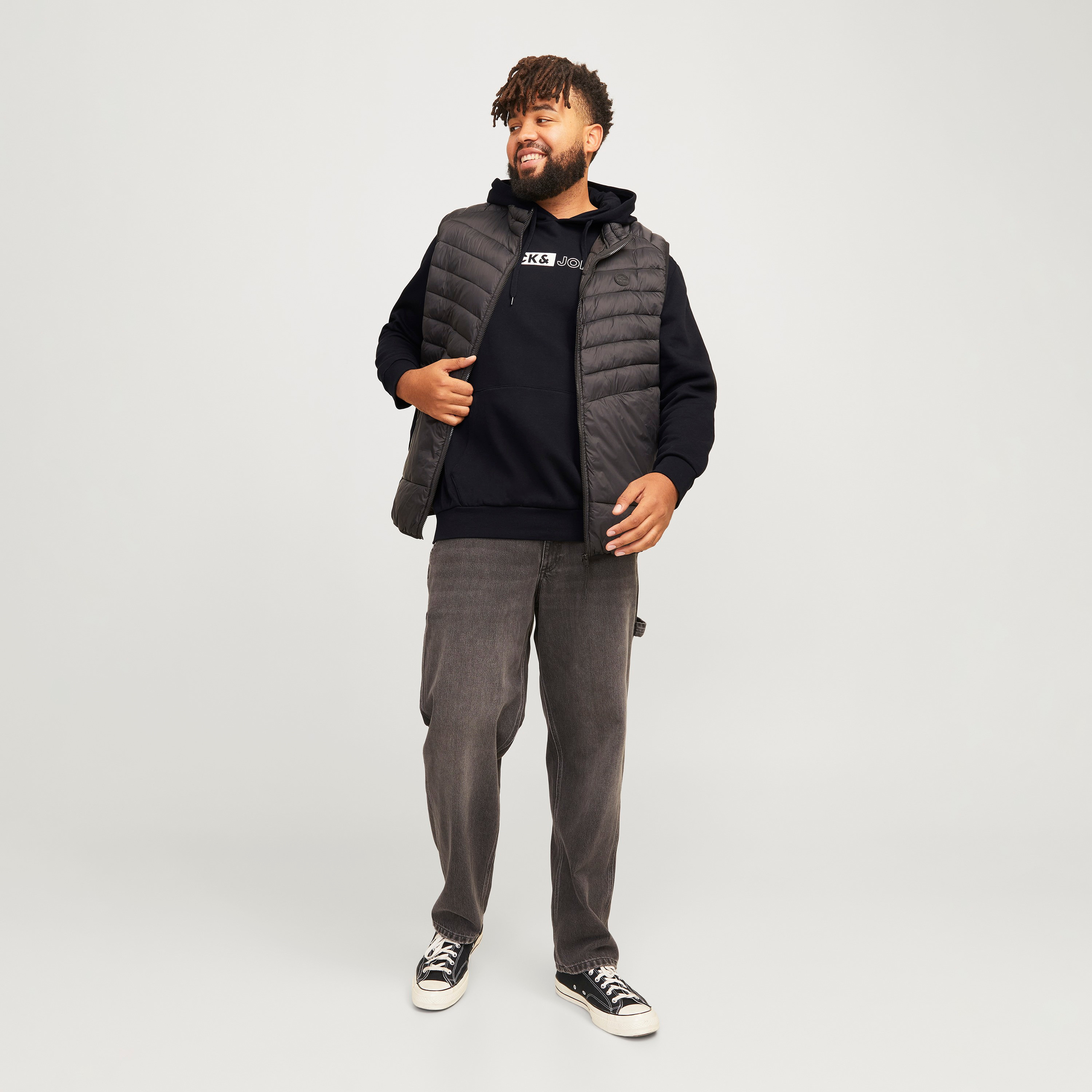 هوديي رجالي بأكمام طويلة وشعار جاك آند جونز-men-winterwear-hoodiesandsweatshirts-image-6