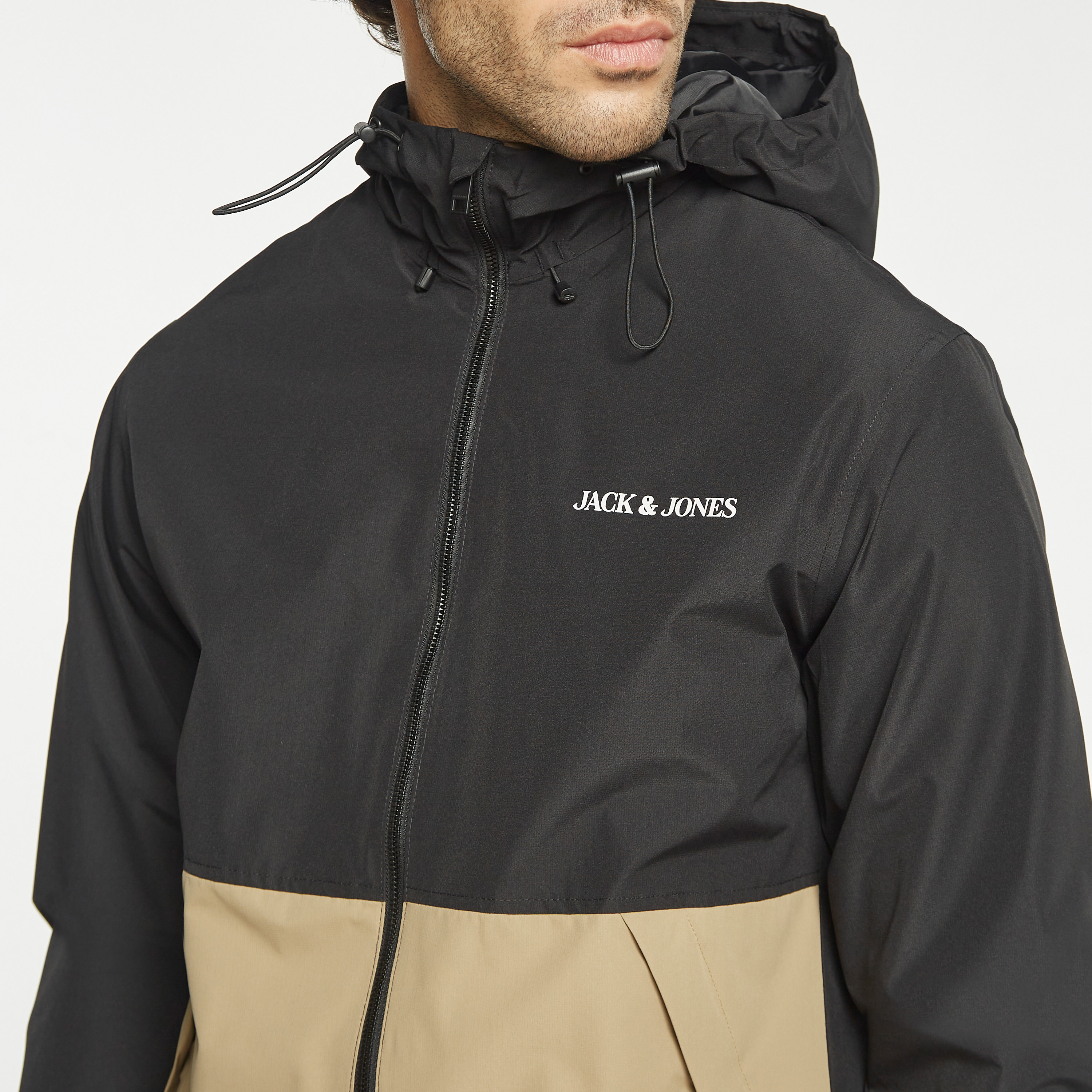  جاكيت مبطن بقلنسوة من جاك آند جونز مع كولور بلوك-men-clothing-jacketsandblazers-jackets-image-4