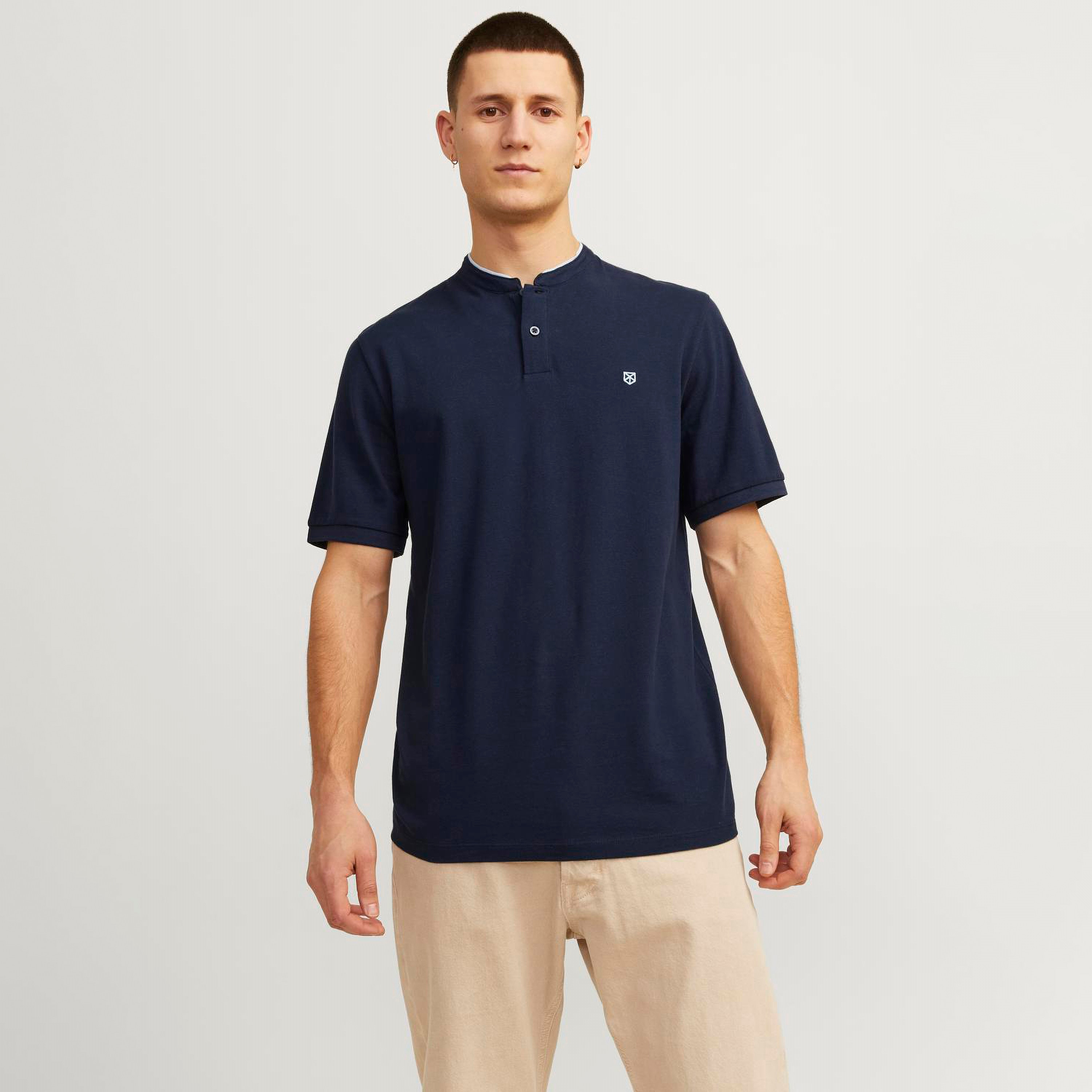 تيشيرت بولو بأكمام قصيرة وياقة سادة من جاك آند جونز-men-clothing-tshirtsandpolos-polos-image-5