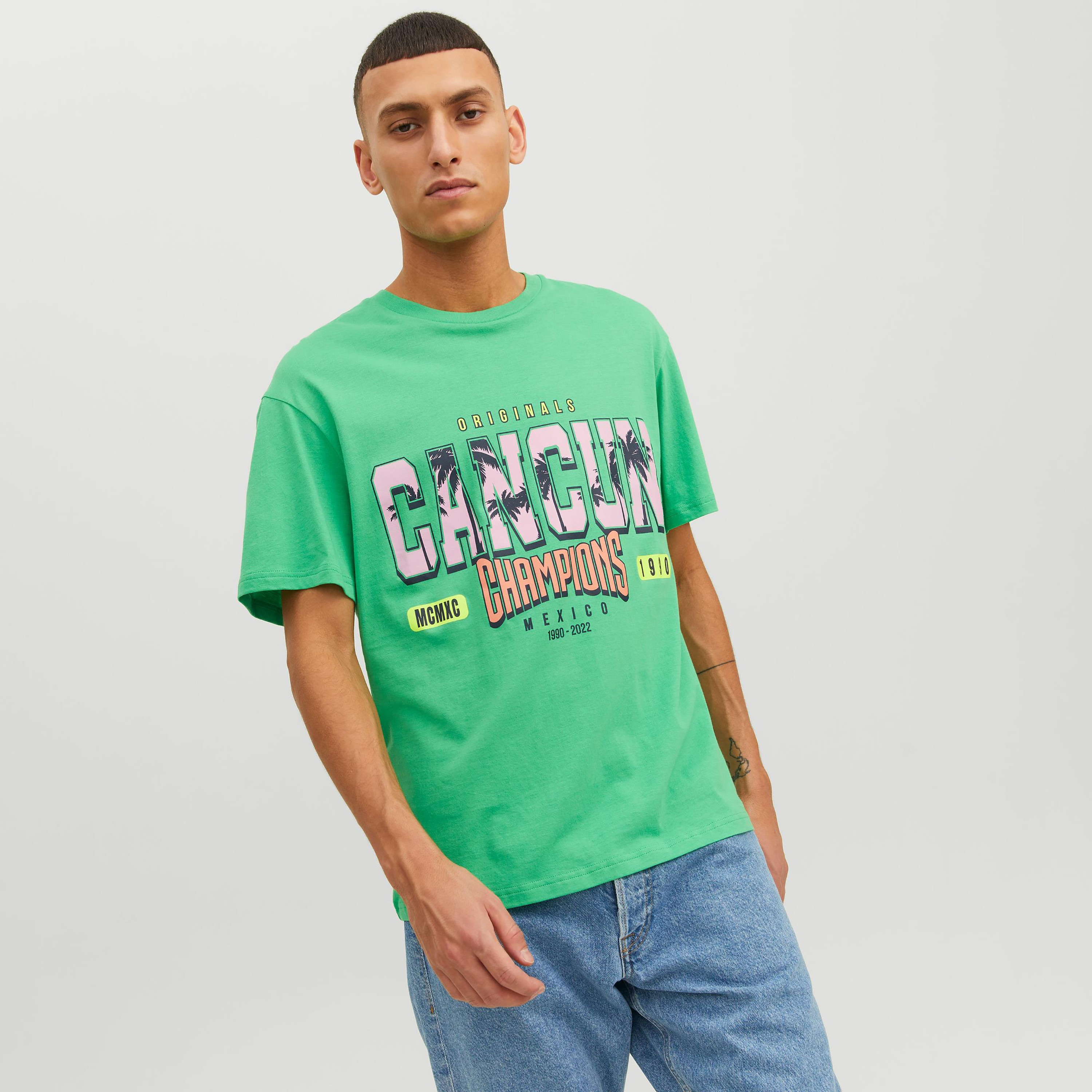 تي شيرت من جاك آند جونز مع مطبوع بأكمام قصيرة و ياقة مستديرة -men-clothing-tshirtsandpolos-tshirts-image-5