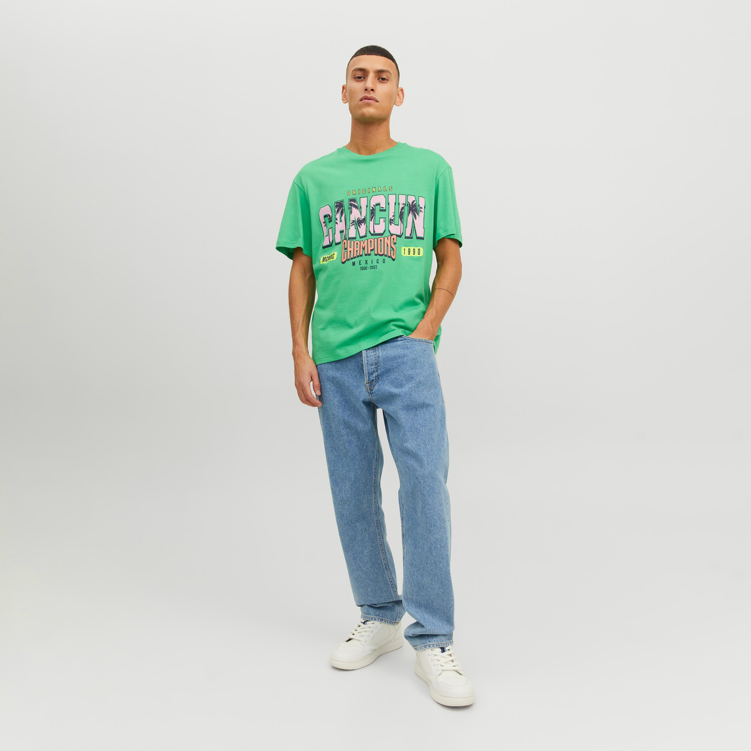 تي شيرت من جاك آند جونز مع مطبوع بأكمام قصيرة و ياقة مستديرة -men-clothing-tshirtsandpolos-tshirts-image-6