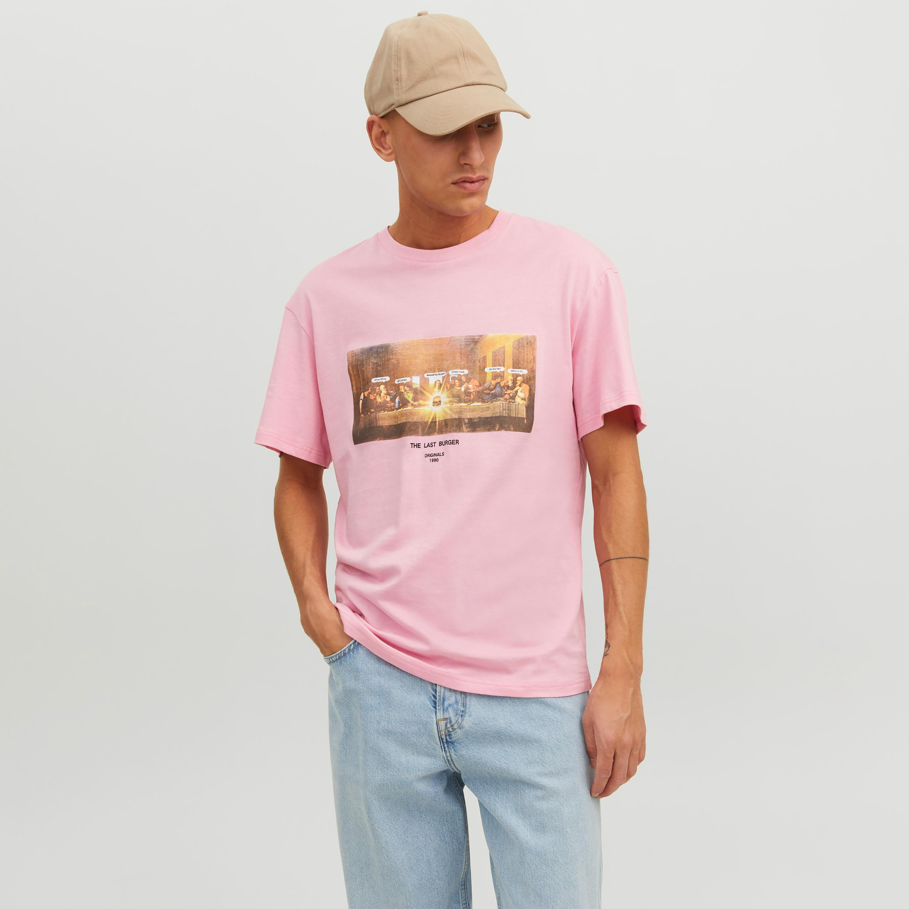 تي شيرت من جاك آند جونز مع جرافيك بأكمام قصيرة و ياقة مستديرة -men-clothing-tshirtsandpolos-tshirts-image-5