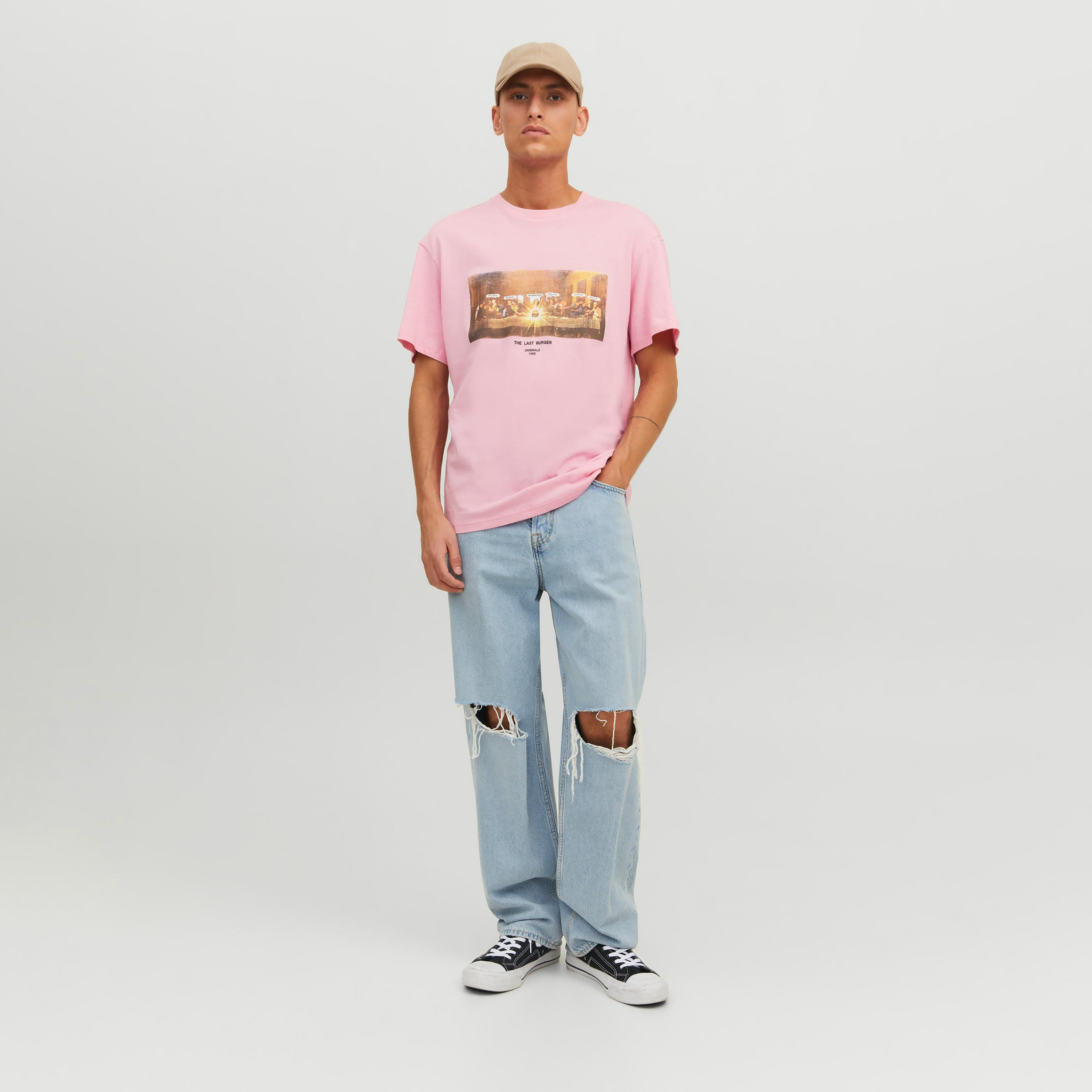 تي شيرت من جاك آند جونز مع جرافيك بأكمام قصيرة و ياقة مستديرة -men-clothing-tshirtsandpolos-tshirts-image-6