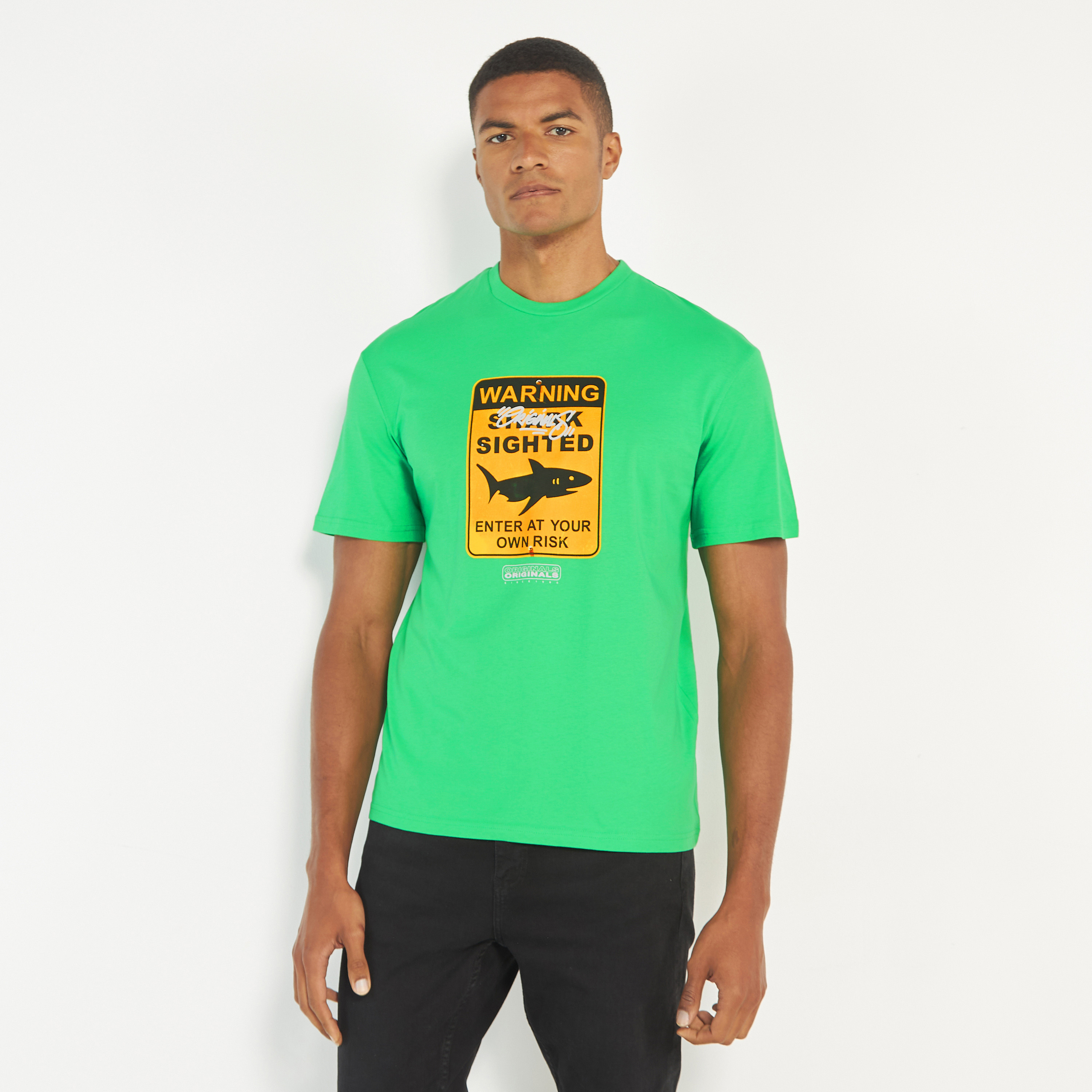 تي شيرت من جاك آند جونز مع مطبوع بأكمام قصيرة و ياقة مستديرة -men-clothing-tshirtsandpolos-tshirts-image-5