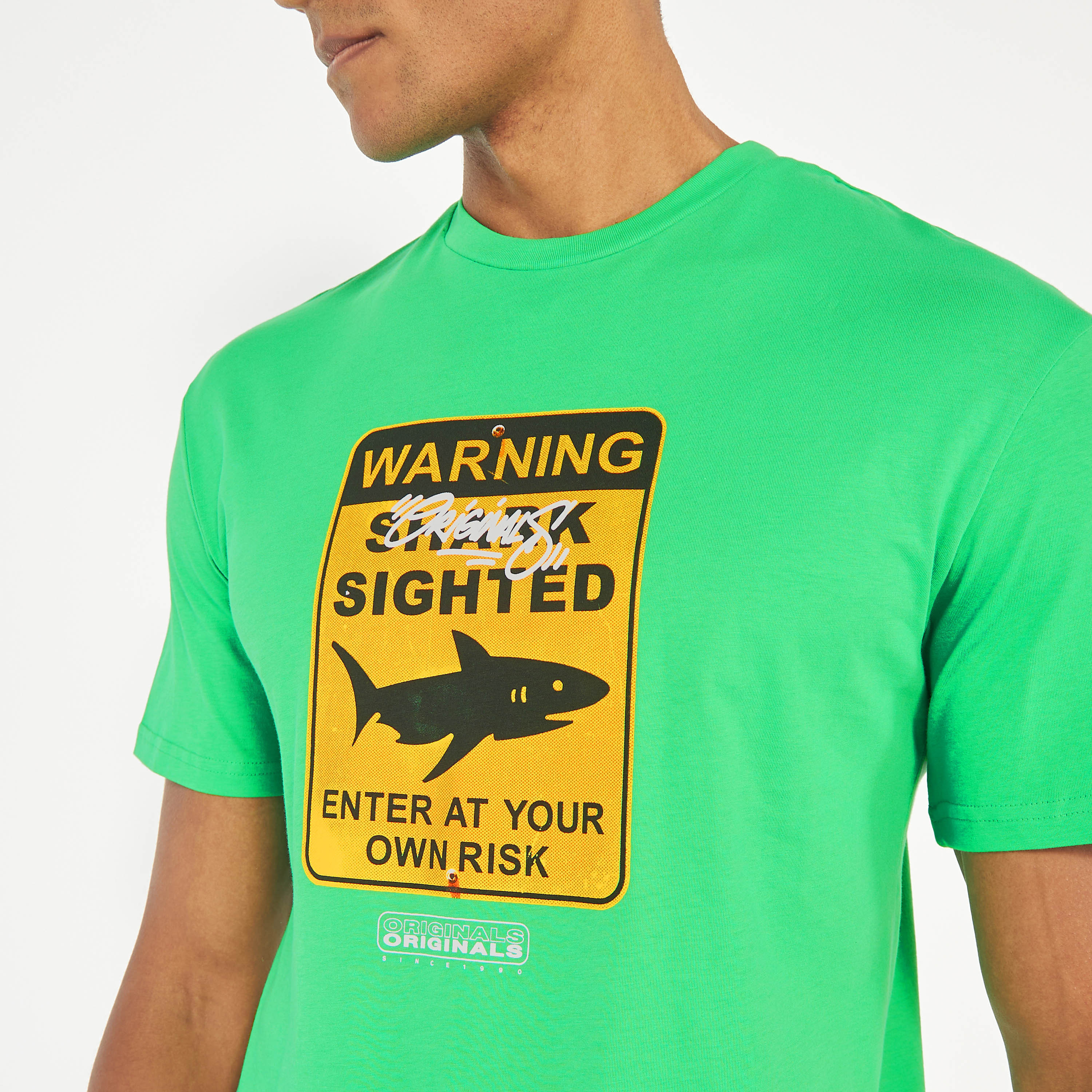 تي شيرت من جاك آند جونز مع مطبوع بأكمام قصيرة و ياقة مستديرة -men-clothing-tshirtsandpolos-tshirts-image-8