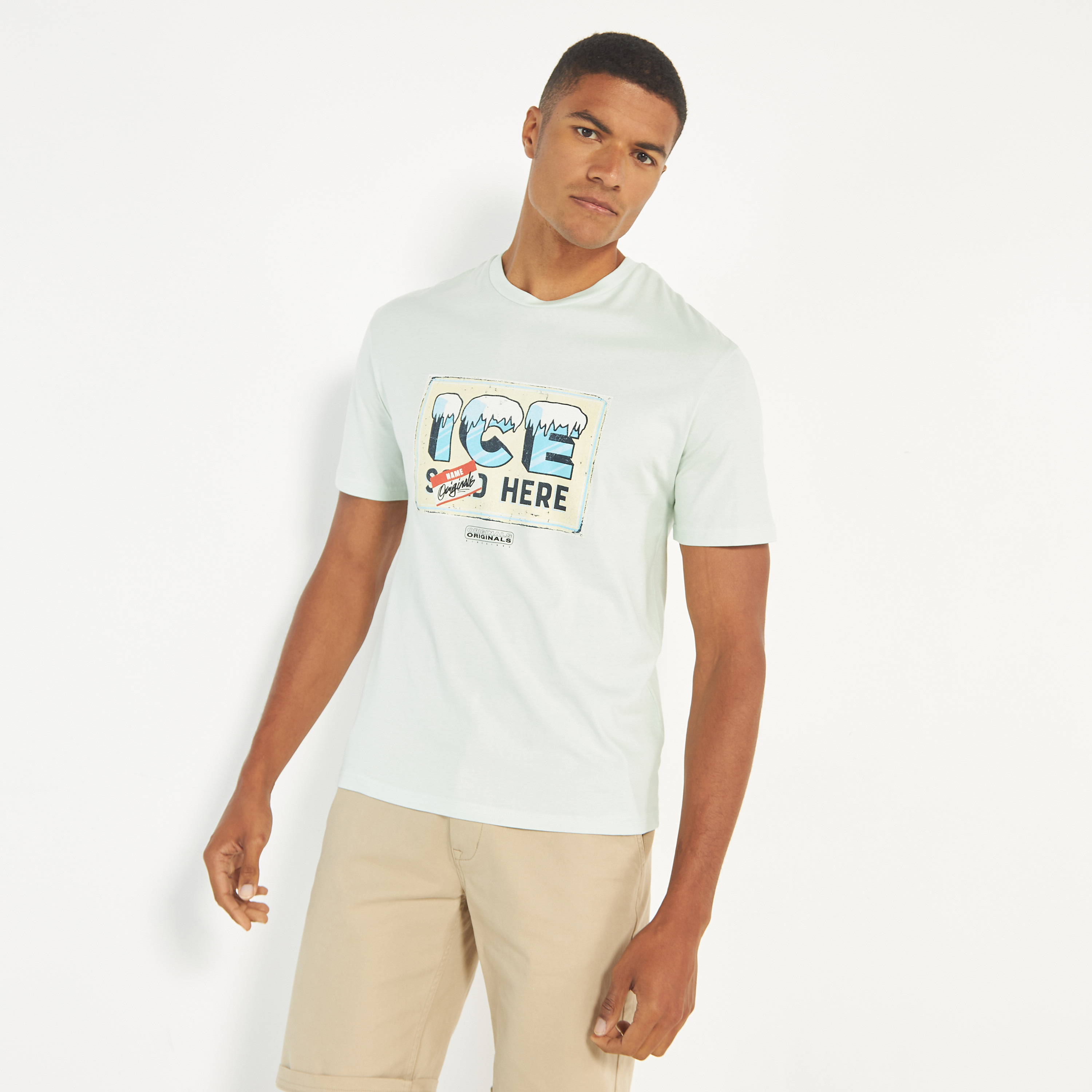 تي شيرت من جاك آند جونز مع مطبوع بأكمام قصيرة و ياقة مستديرة -men-clothing-tshirtsandpolos-tshirts-image-9