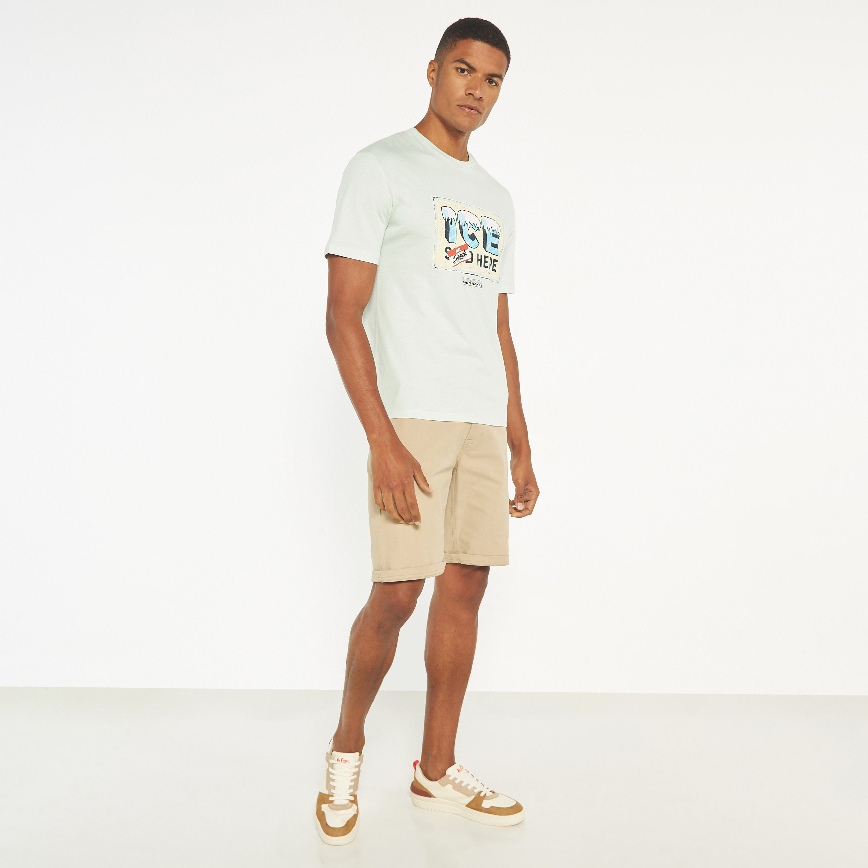 تي شيرت من جاك آند جونز مع مطبوع بأكمام قصيرة و ياقة مستديرة -men-clothing-tshirtsandpolos-tshirts-image-10