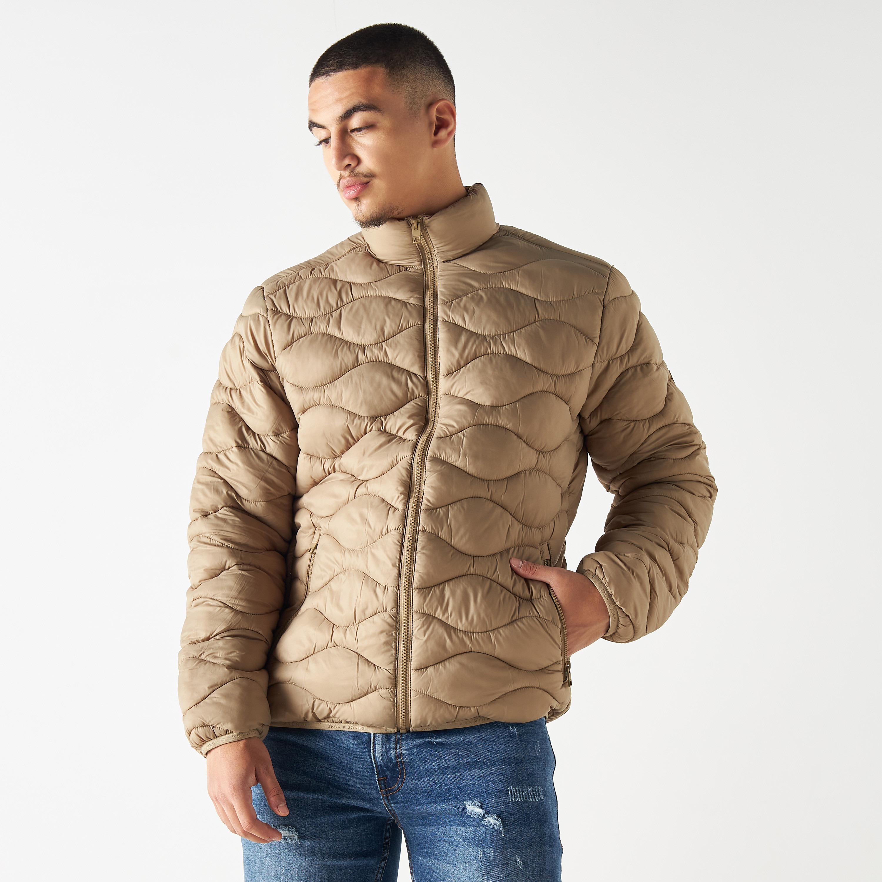 جاكيت ذو سترة مبطنة سادة برقبة عالية من جاك آند جونز-men-clothing-jacketsandblazers-jackets-image-2