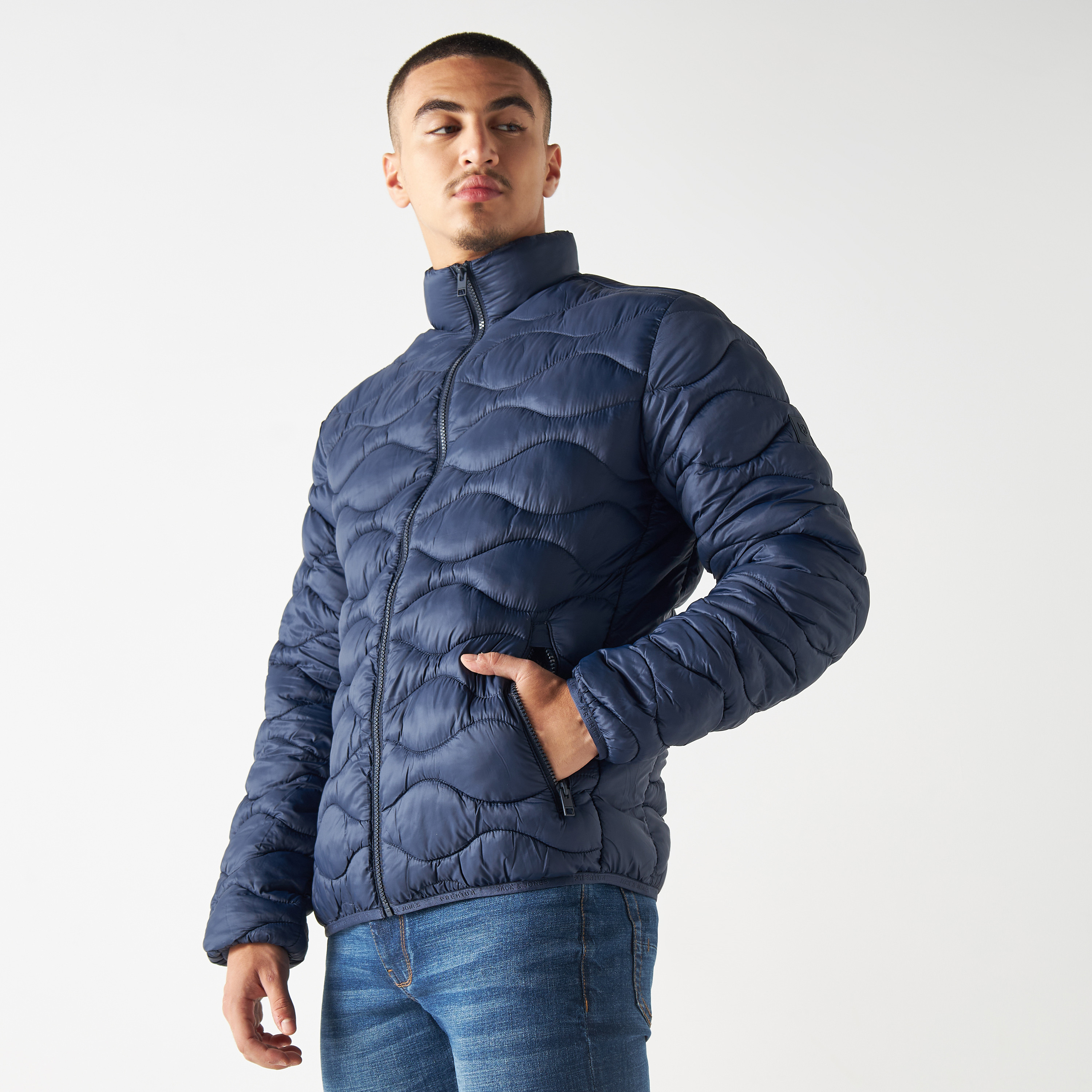 جاكيت ذو سترة مبطنة سادة برقبة عالية من جاك آند جونز-men-clothing-jacketsandblazers-jackets-image-7