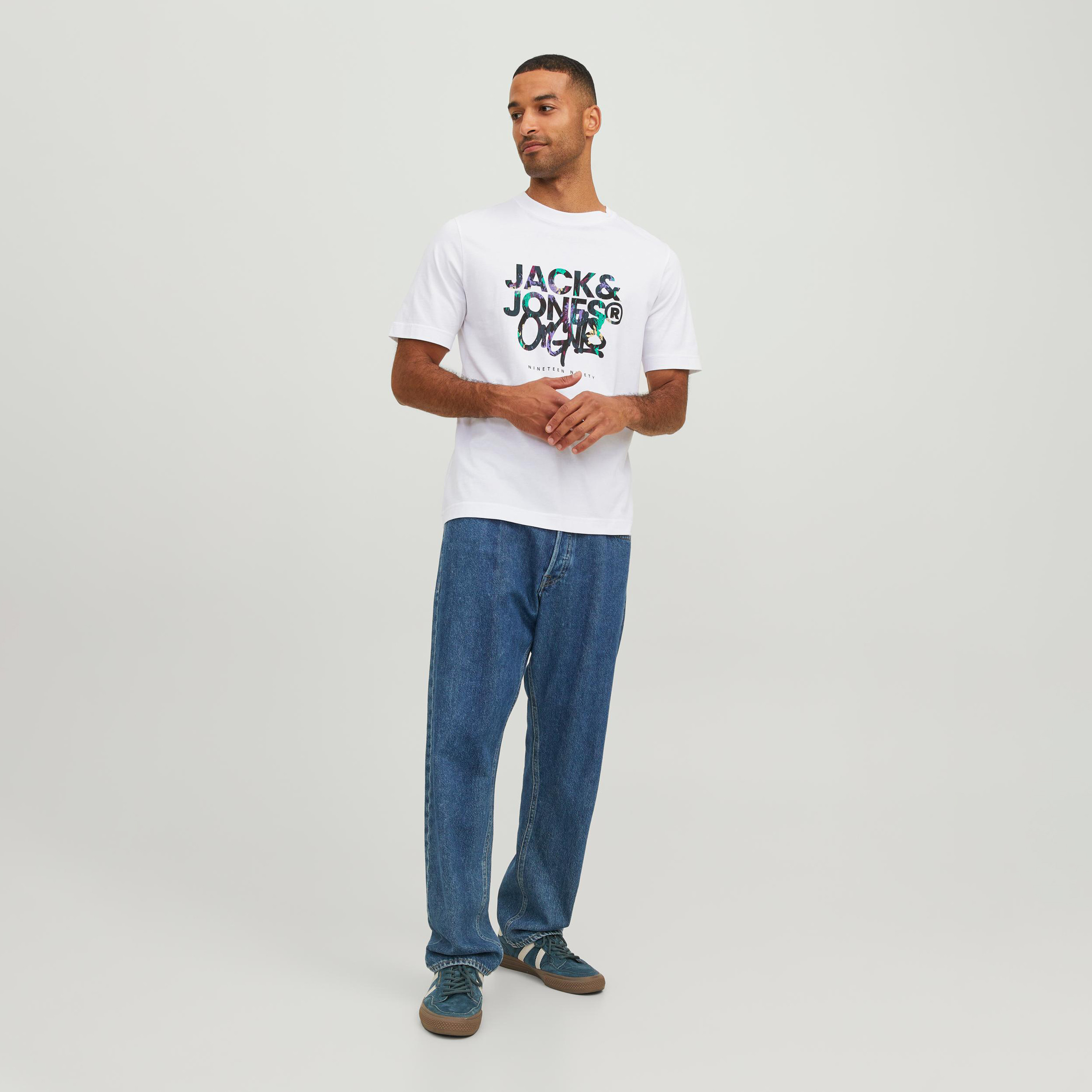 تي شيرت من جاك آند جونز مع مطبوع بأكمام قصيرة و ياقة مستديرة-men-clothing-tshirtsandpolos-tshirts-image-6