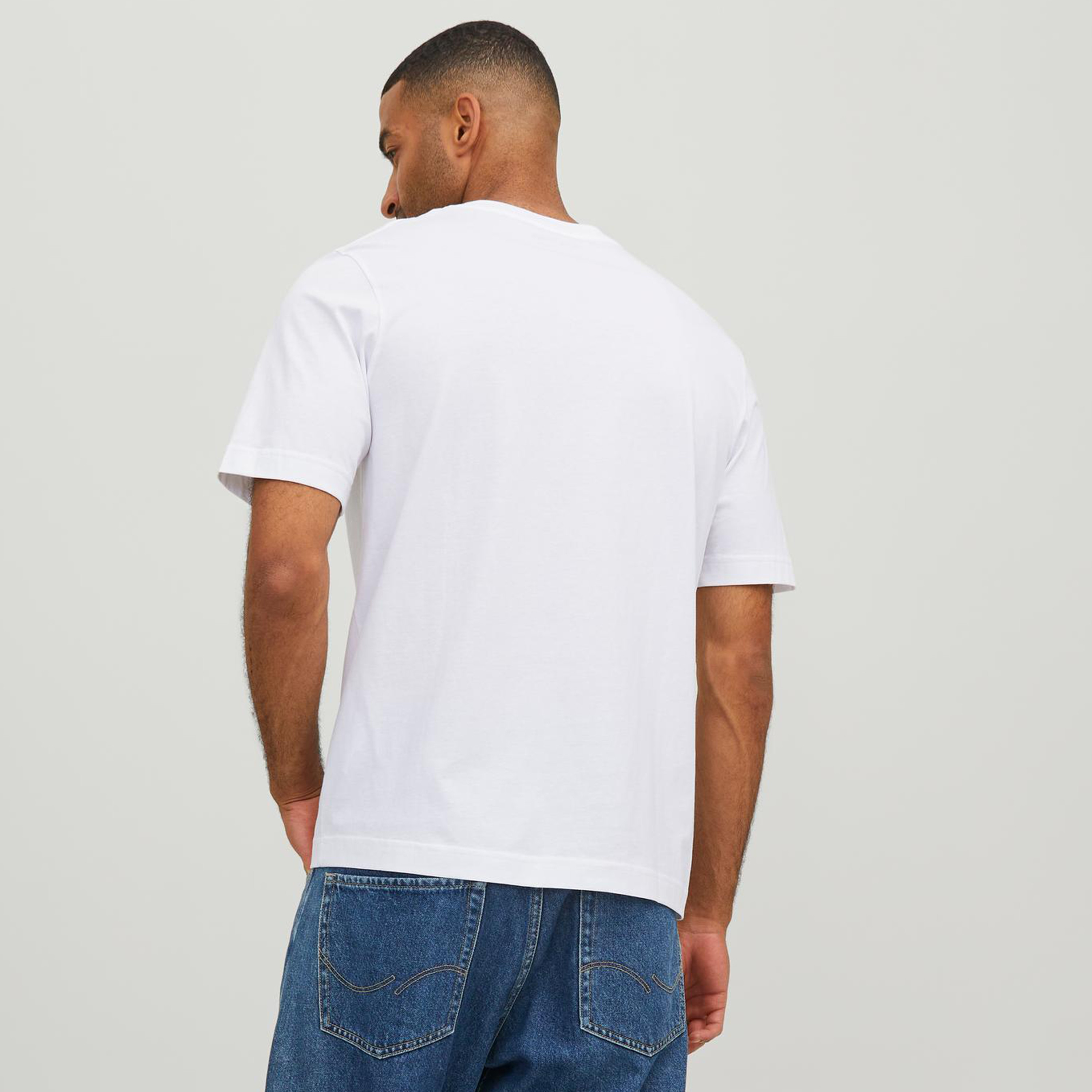 تي شيرت من جاك آند جونز مع مطبوع بأكمام قصيرة و ياقة مستديرة-men-clothing-tshirtsandpolos-tshirts-image-8