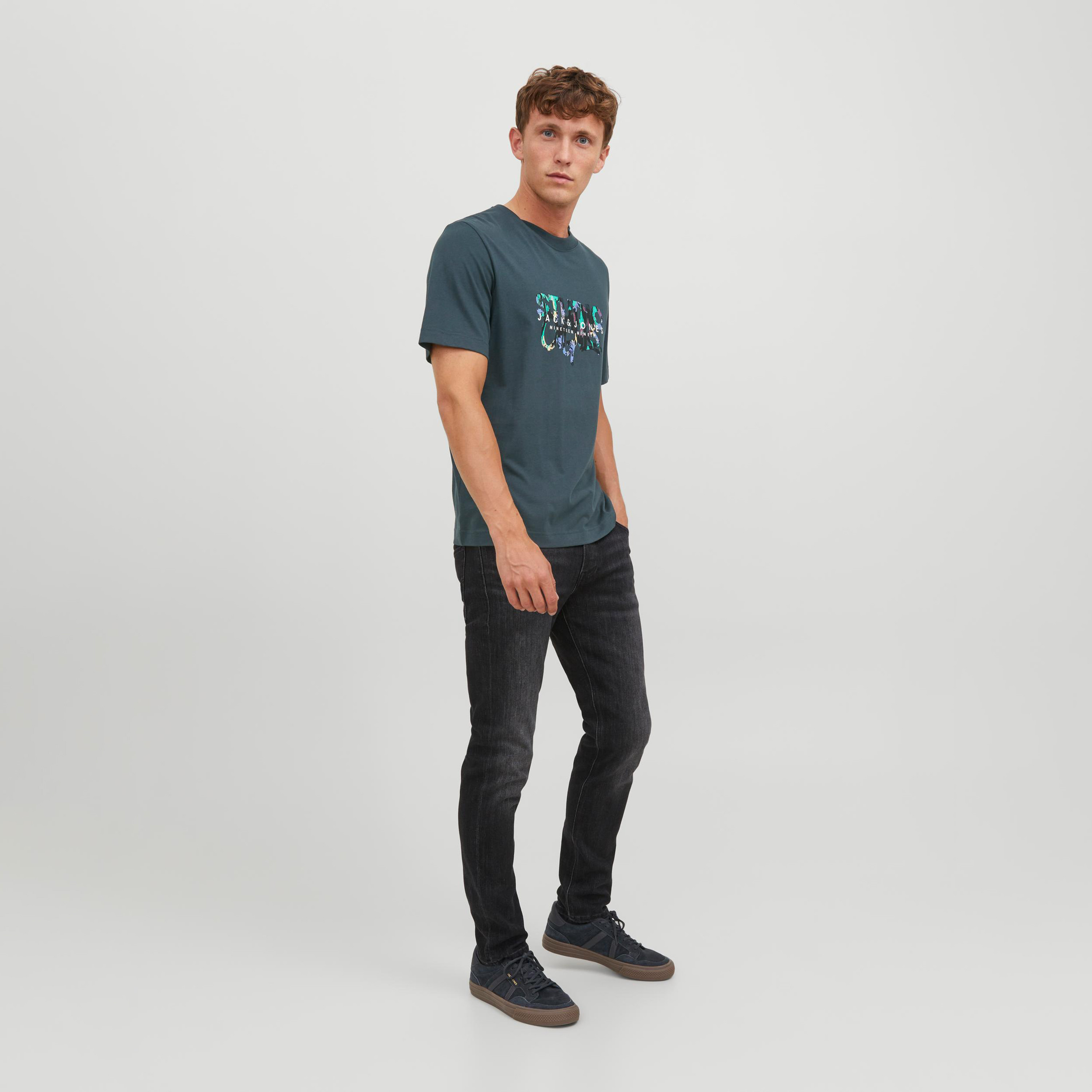 تي شيرت من جاك آند جونز مع مطبوع بأكمام قصيرة و ياقة مستديرة-men-clothing-tshirtsandpolos-tshirts-image-10