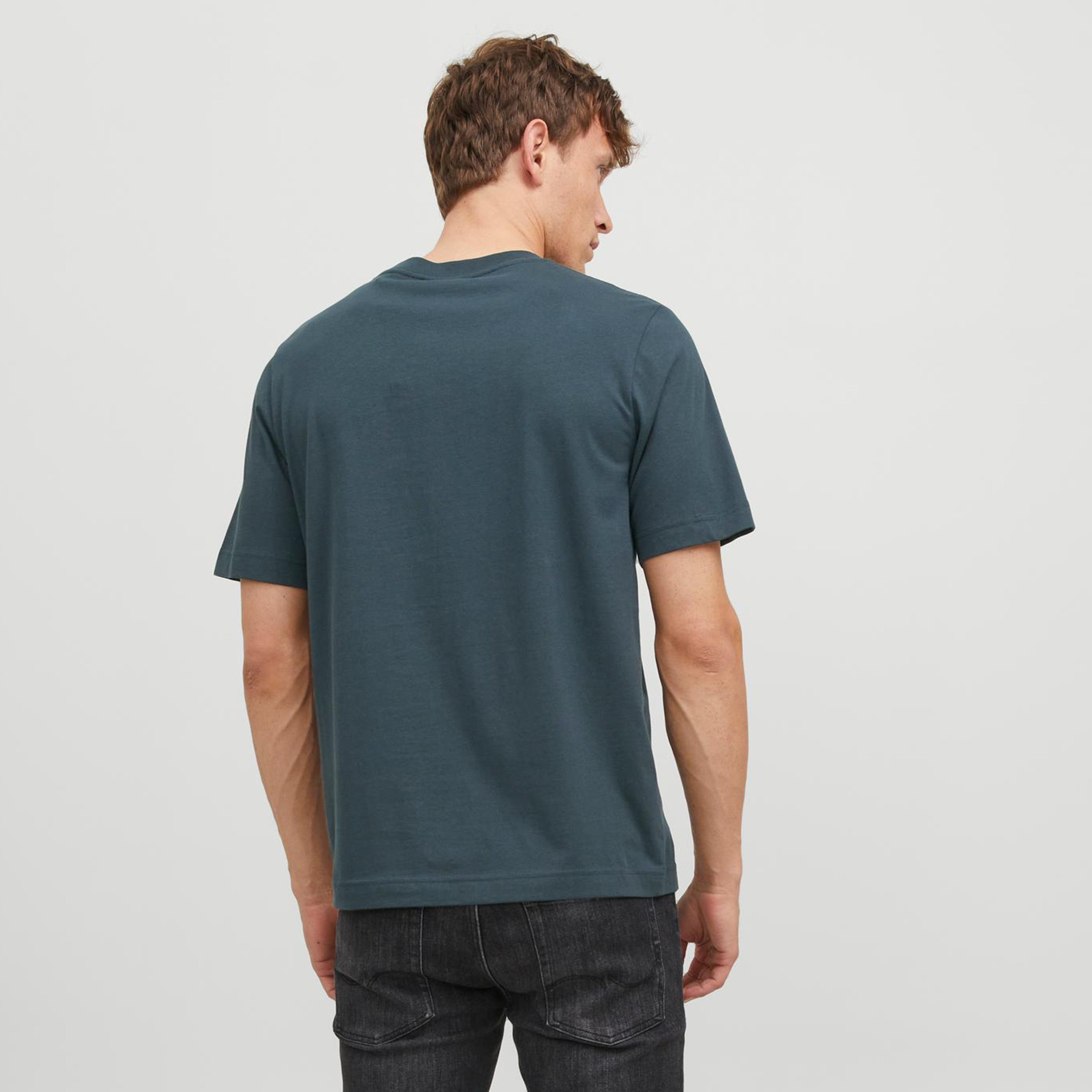 تي شيرت من جاك آند جونز مع مطبوع بأكمام قصيرة و ياقة مستديرة-men-clothing-tshirtsandpolos-tshirts-image-12