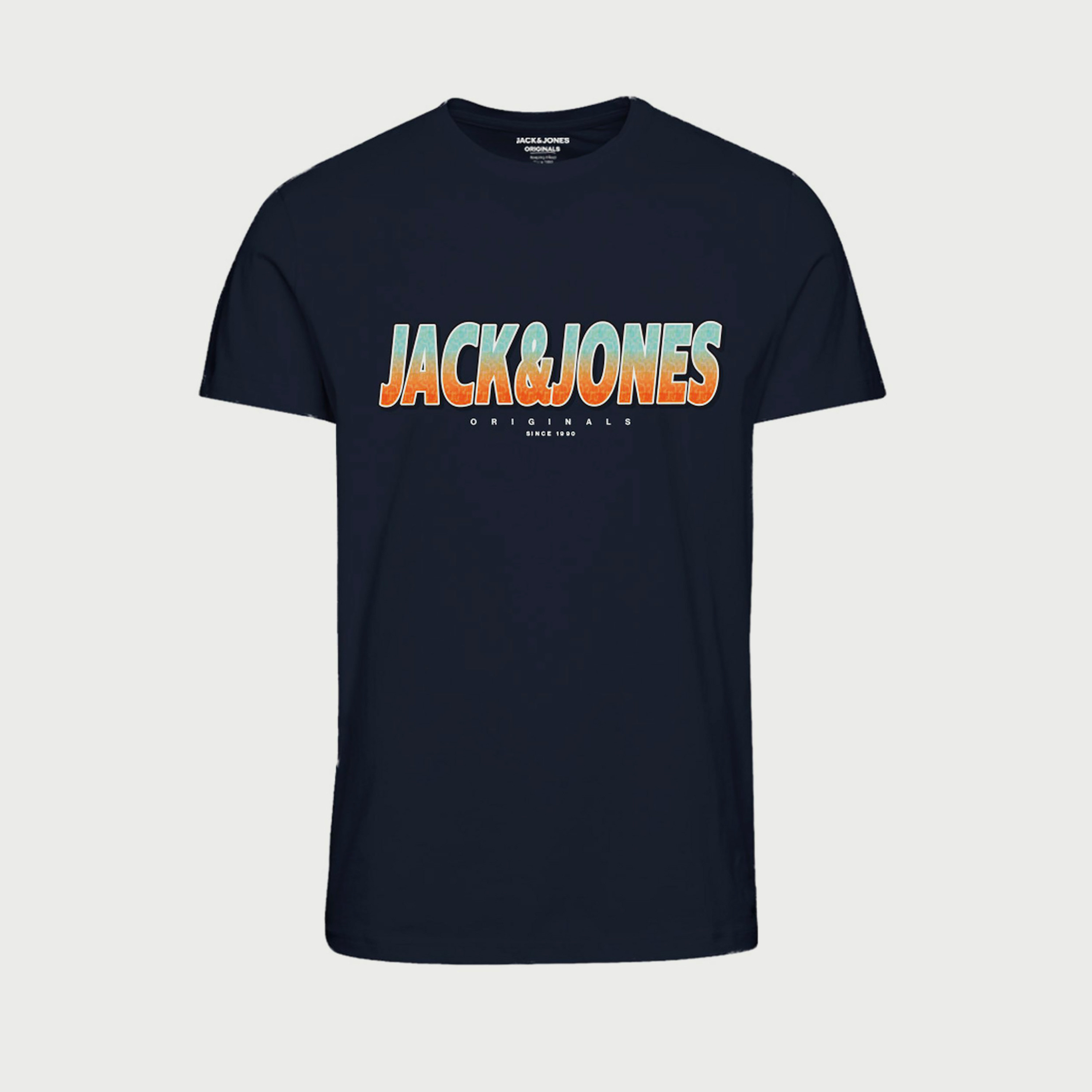  تي شيرت ذو مقاس كبير من جاك آند جونز ذو شعار بأكمام قصيرة و ياقة مستديرة-men-clothing-tshirtsandpolos-tshirts-image-1