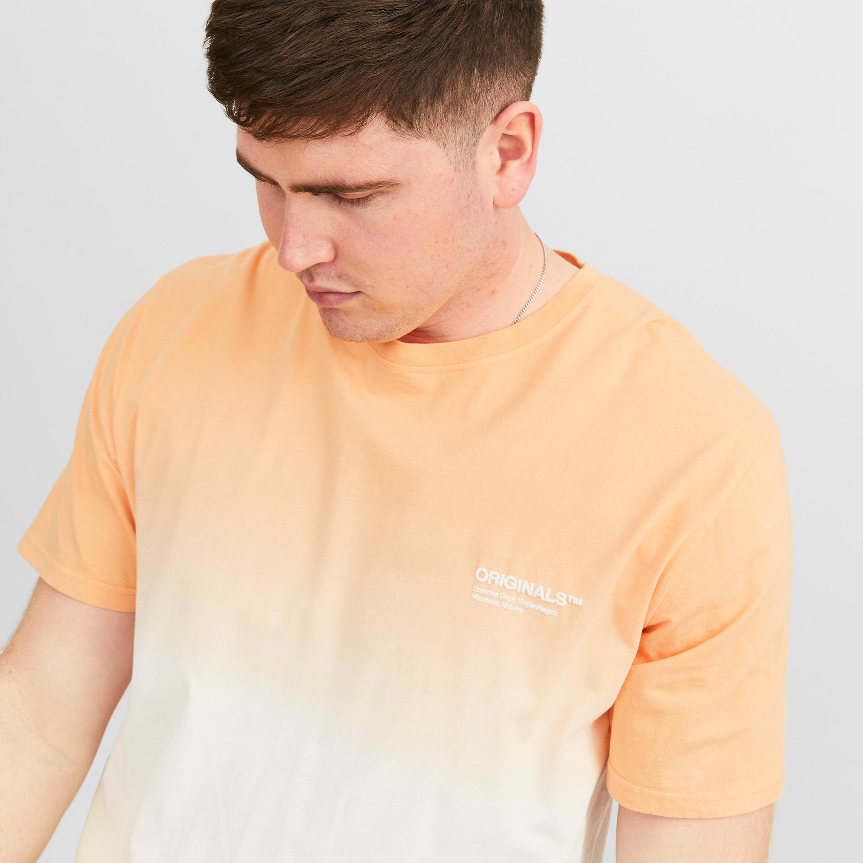 تي شيرت ذو مقاس كبير من جاك آند جونز بأكمام قصيرة و ياقة مستديرة -men-clothing-tshirtsandpolos-tshirts-image-3