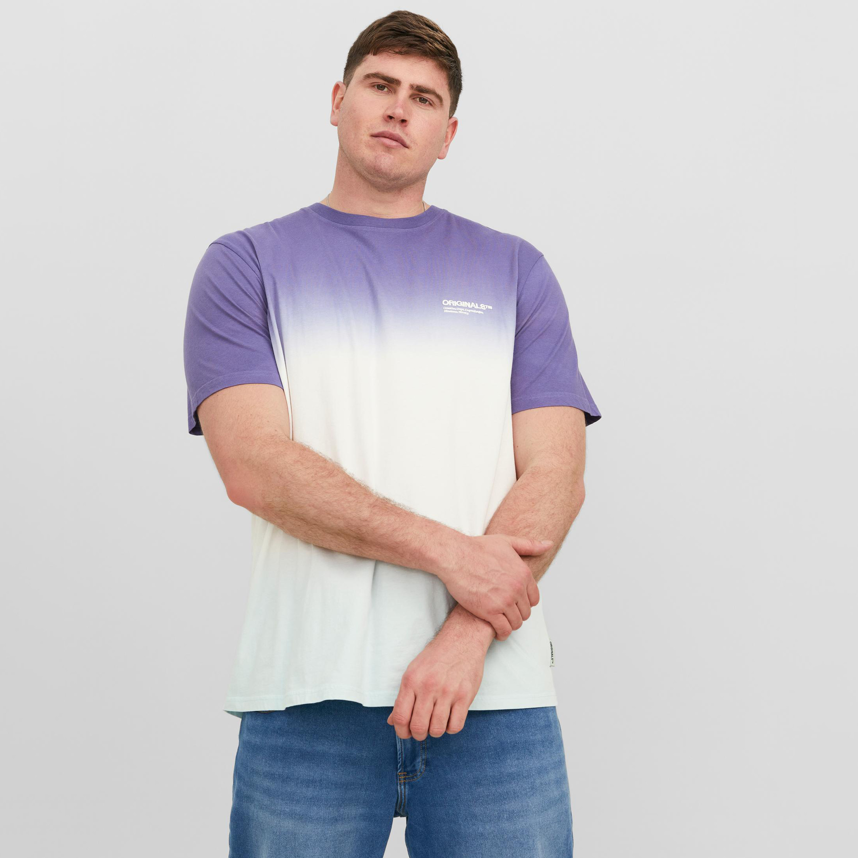 تي شيرت ذو مقاس كبير من جاك آند جونز بأكمام قصيرة و ياقة مستديرة -men-clothing-tshirtsandpolos-tshirts-image-5