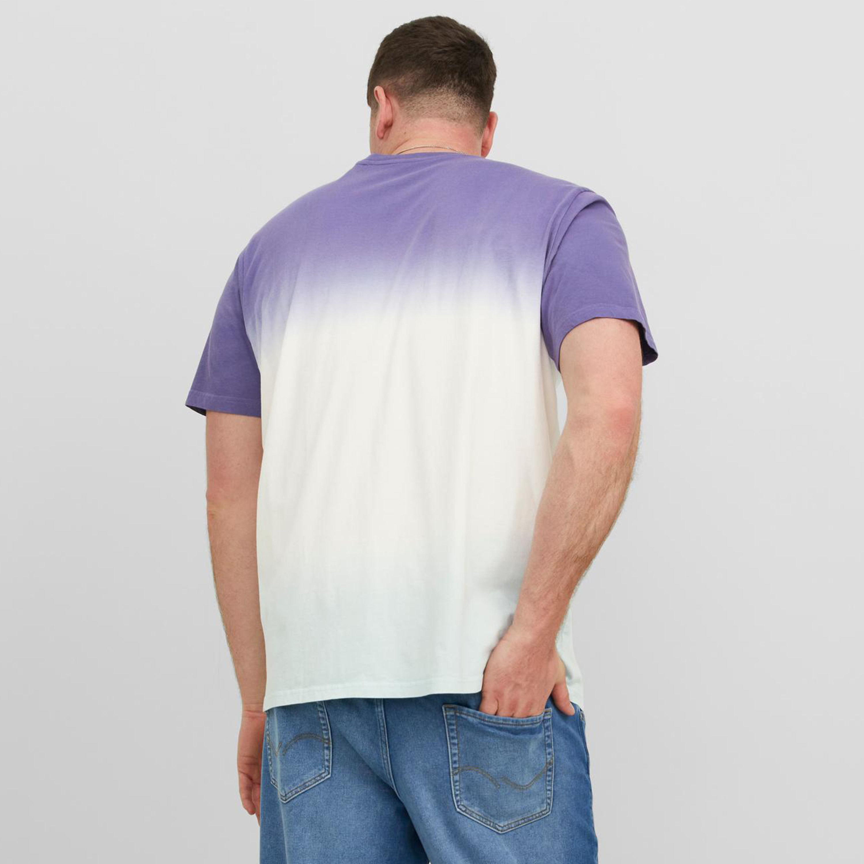 تي شيرت ذو مقاس كبير من جاك آند جونز بأكمام قصيرة و ياقة مستديرة -men-clothing-tshirtsandpolos-tshirts-image-8