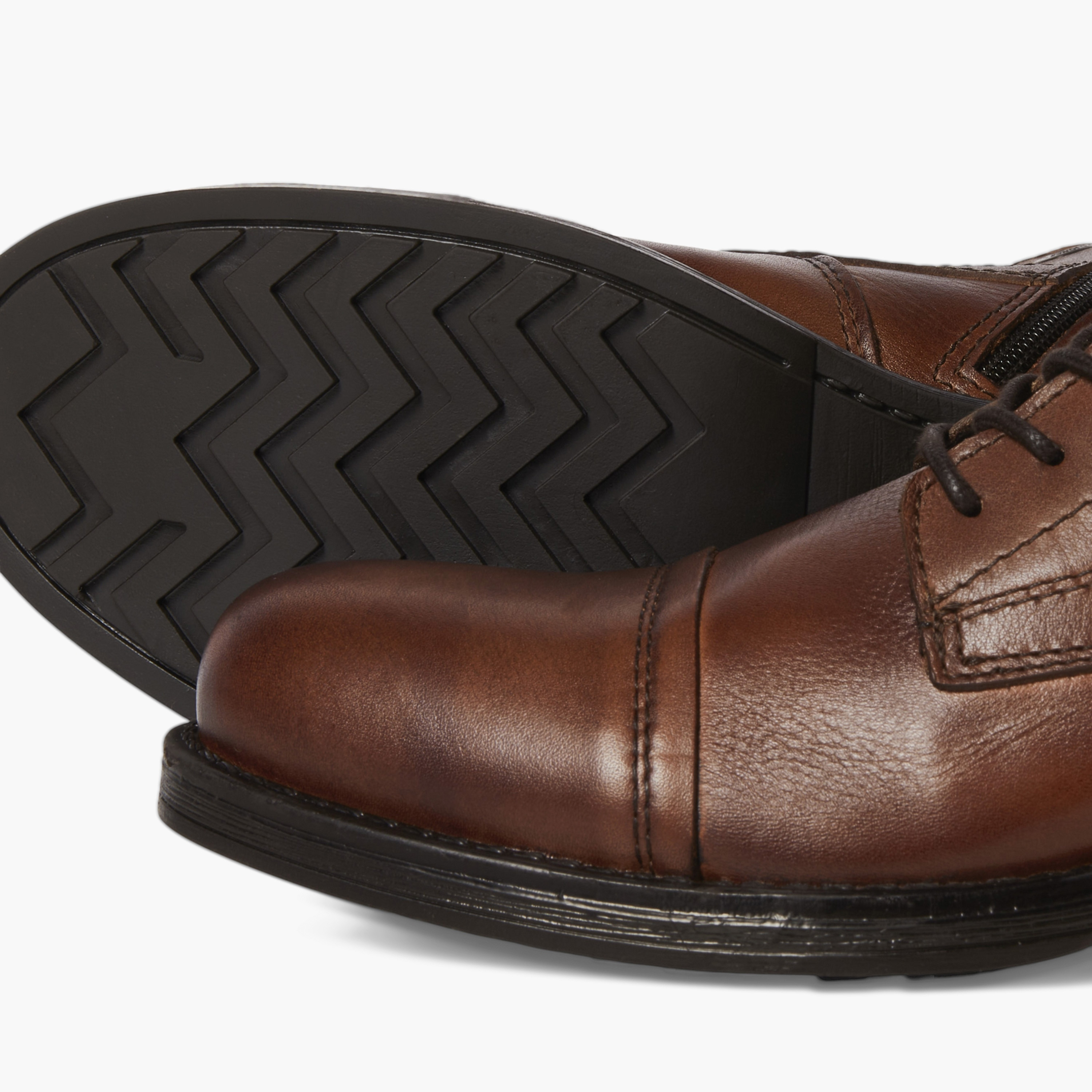 بوتز جاك آند جونز الرجالي مصنوع من الجلد بأربطة وسحاب | 12241142-men-shoes-boots-image-11