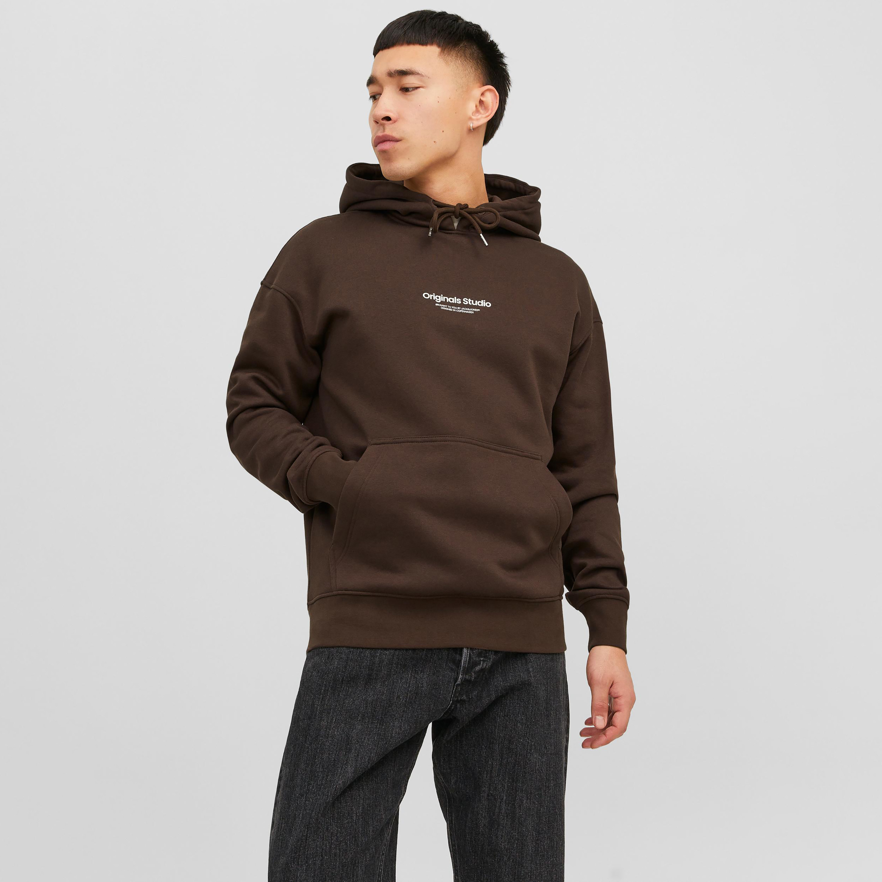  هودي من جاك آند جونز بلوجو بأكمام طويلة وياقة مستديرة مطبوعة-men-winterwear-hoodiesandsweatshirts-image-9