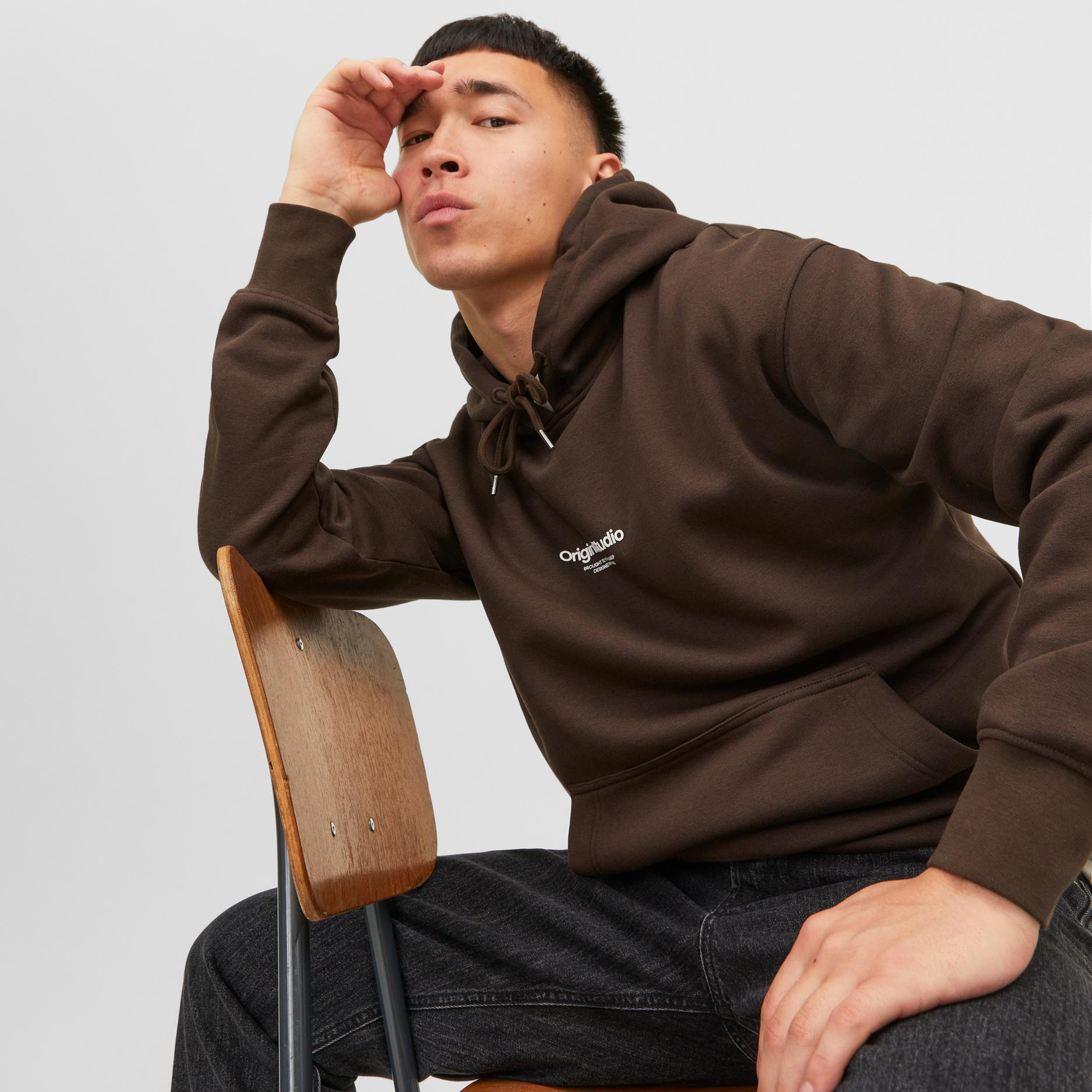  هودي من جاك آند جونز بلوجو بأكمام طويلة وياقة مستديرة مطبوعة-men-winterwear-hoodiesandsweatshirts-image-11