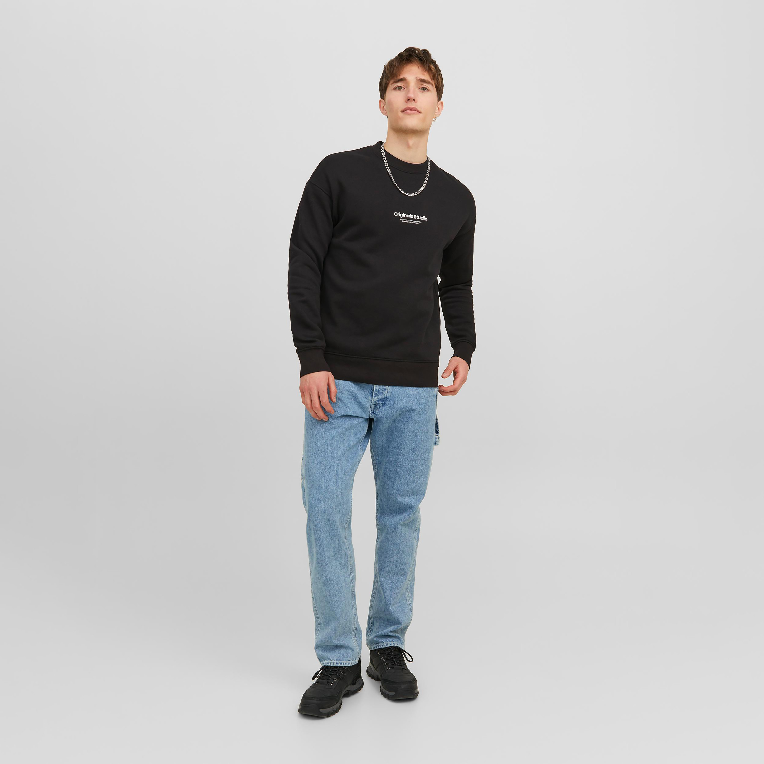  سويت شيرت من جاك آند جونز مع مطبوع بأكمام طويلة وياقة مستديرة-men-winterwear-hoodiesandsweatshirts-image-6