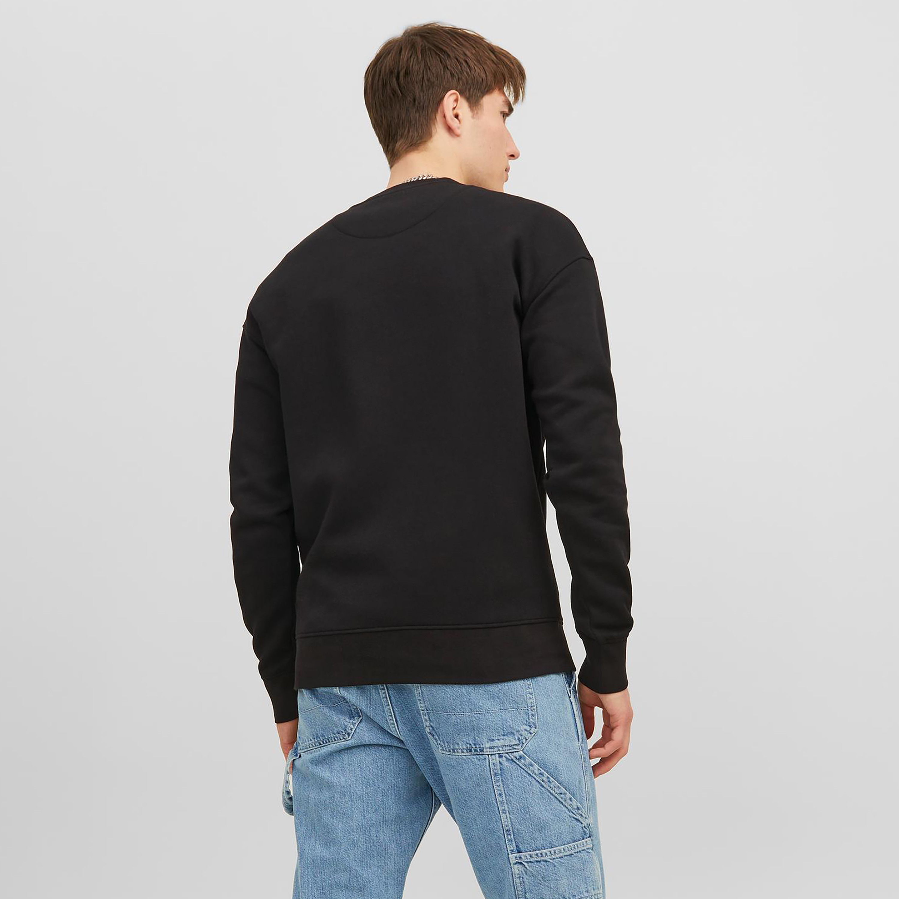  سويت شيرت من جاك آند جونز مع مطبوع بأكمام طويلة وياقة مستديرة-men-winterwear-hoodiesandsweatshirts-image-8
