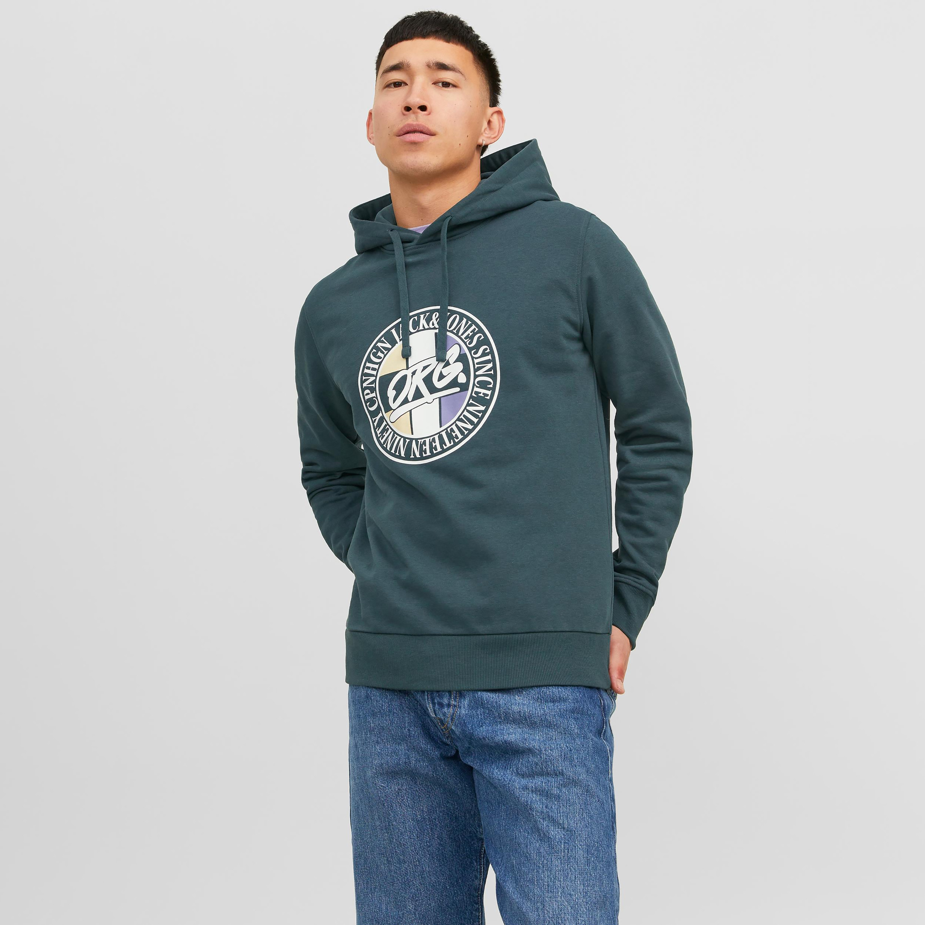  هودي من جاك آند جونز بلوجو بأكمام طويلة وياقة مستديرة-men-winterwear-hoodiesandsweatshirts-image-5