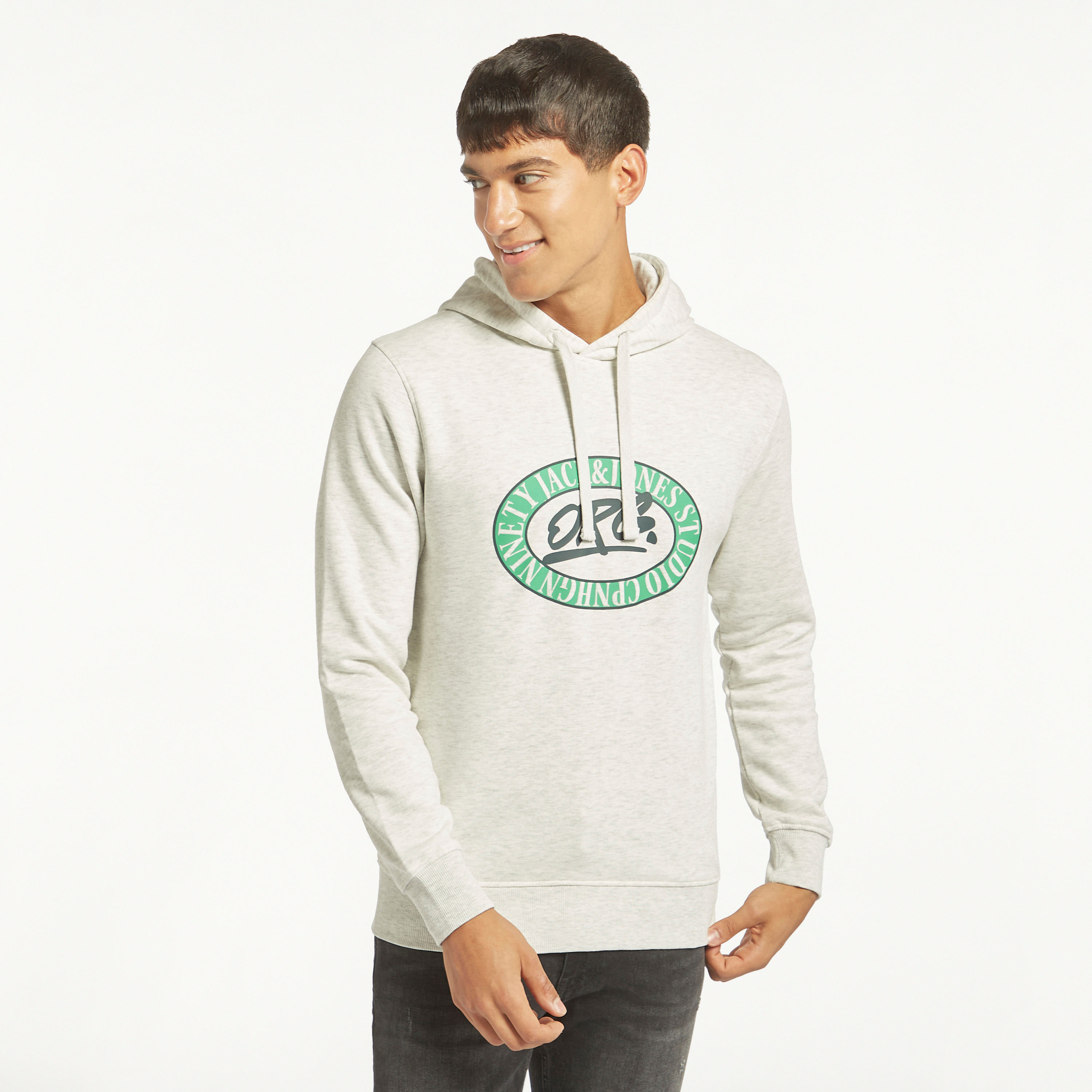  هودي من جاك آند جونز بلوجو بأكمام طويلة وياقة مستديرة-men-winterwear-hoodiesandsweatshirts-image-9