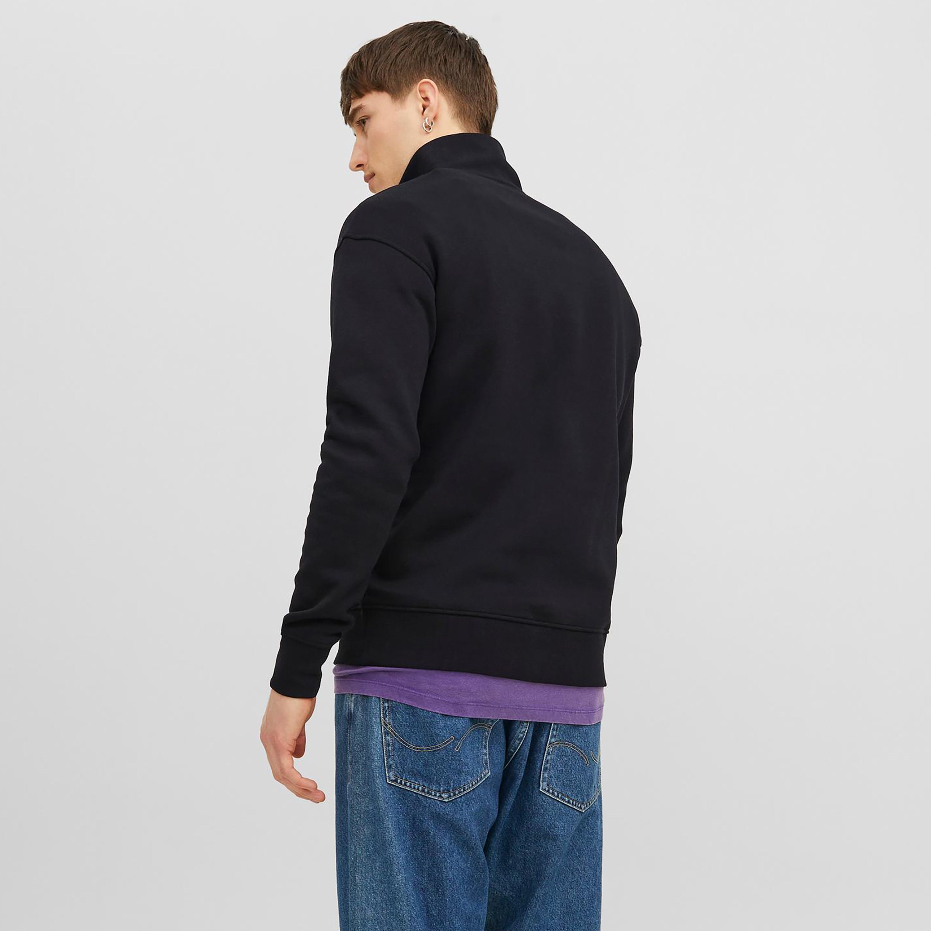  سويت شيرت من جاك آند جونز مع مطبوع بأكمام طويلة وياقة مرتفعة-men-winterwear-hoodiesandsweatshirts-image-8