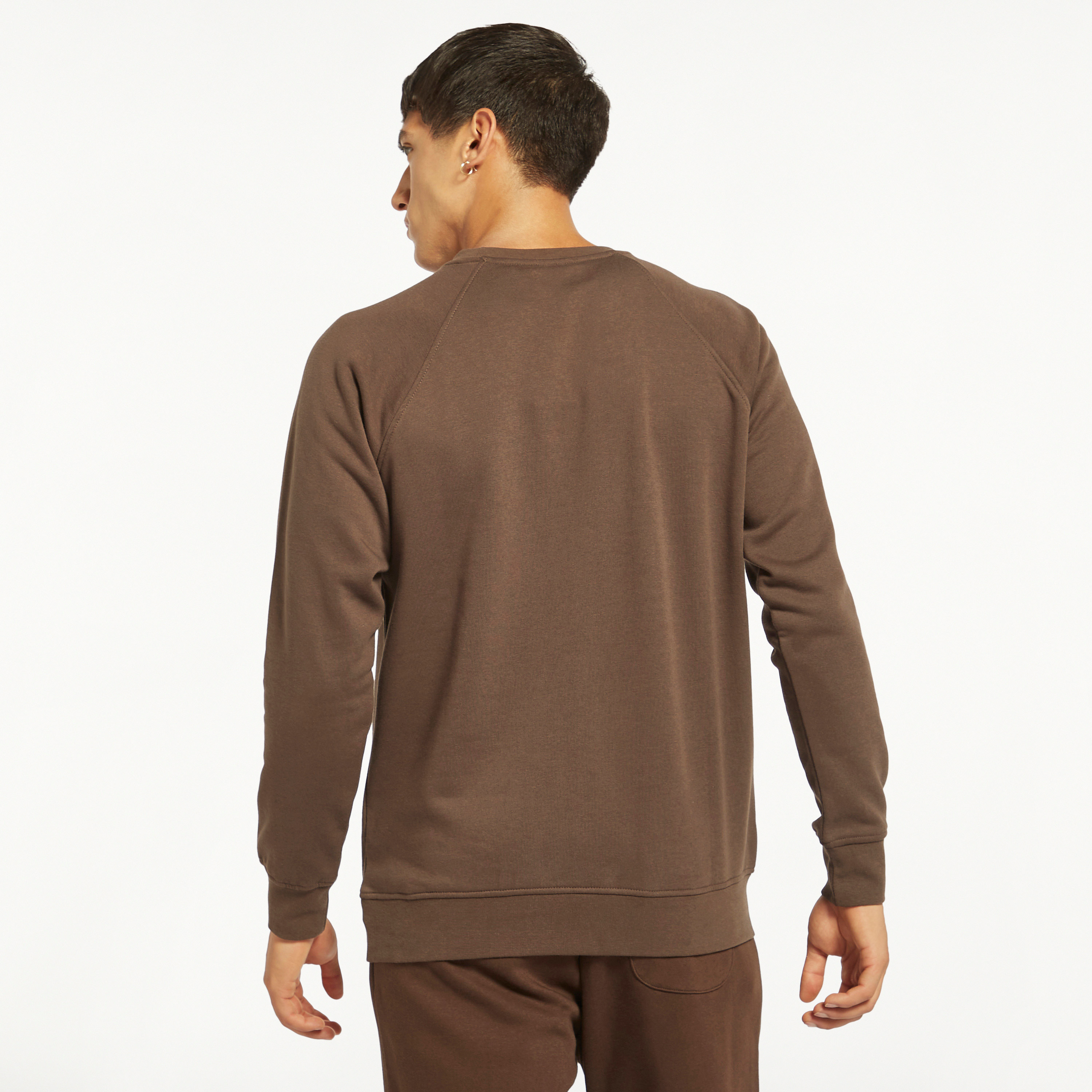  سويت شيرت من جاك آند جونز مع مطبوع بأكمام طويلة وياقة مستديرة-men-winterwear-hoodiesandsweatshirts-image-7