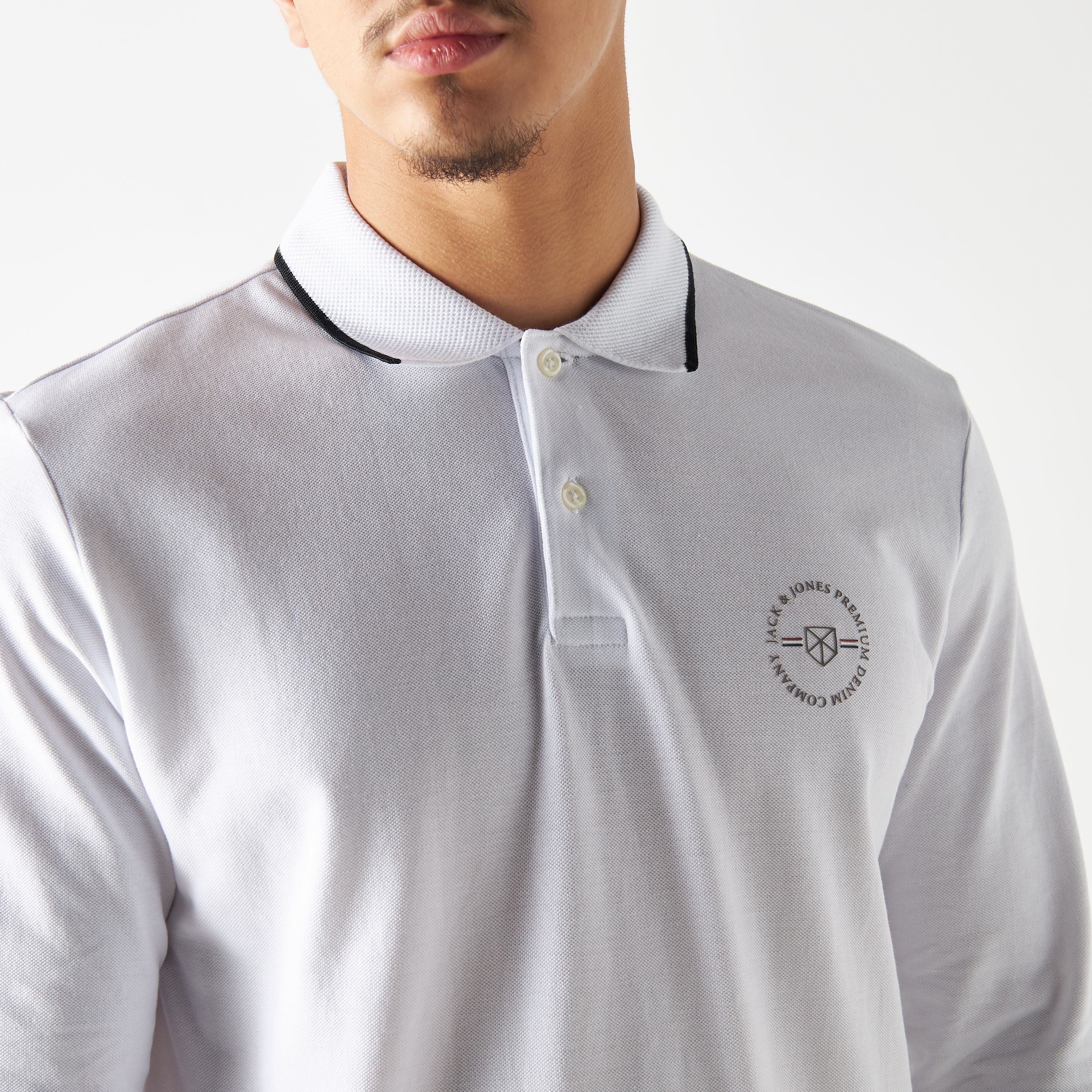 تيشيرت بولو بأكمام قصيرة وطبعات شعار من جاك آند جونز-men-clothing-tshirtsandpolos-polos-image-8