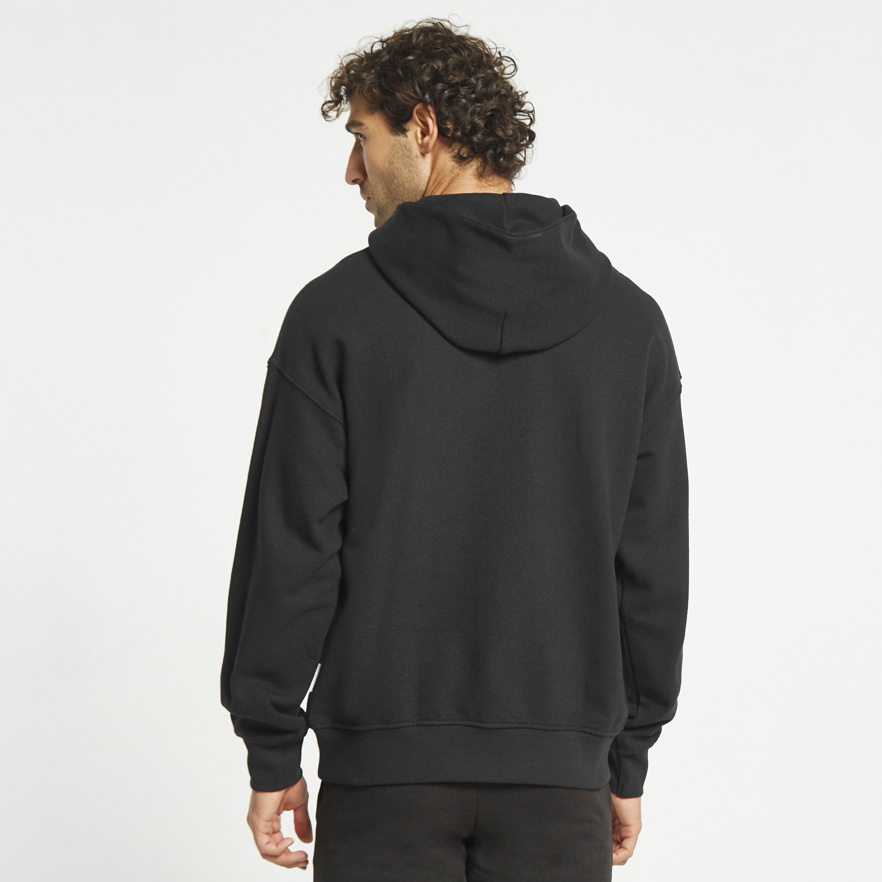  هودي من جاك آند جونز مطبوع بأكمام طويلة مع جيب كانغارو-men-winterwear-hoodiesandsweatshirts-image-3