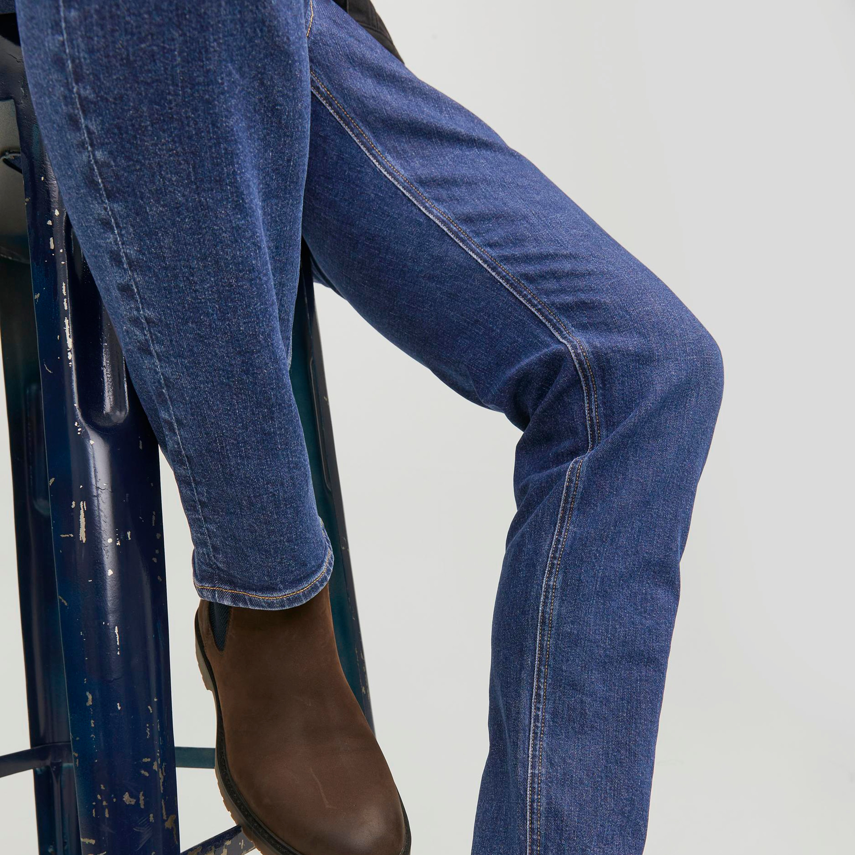 Jack & Jones Blue Tapered Fit Mid-Rise Classic Five-Pocket Jeans-men-clothing-bottoms-jeans-image-4