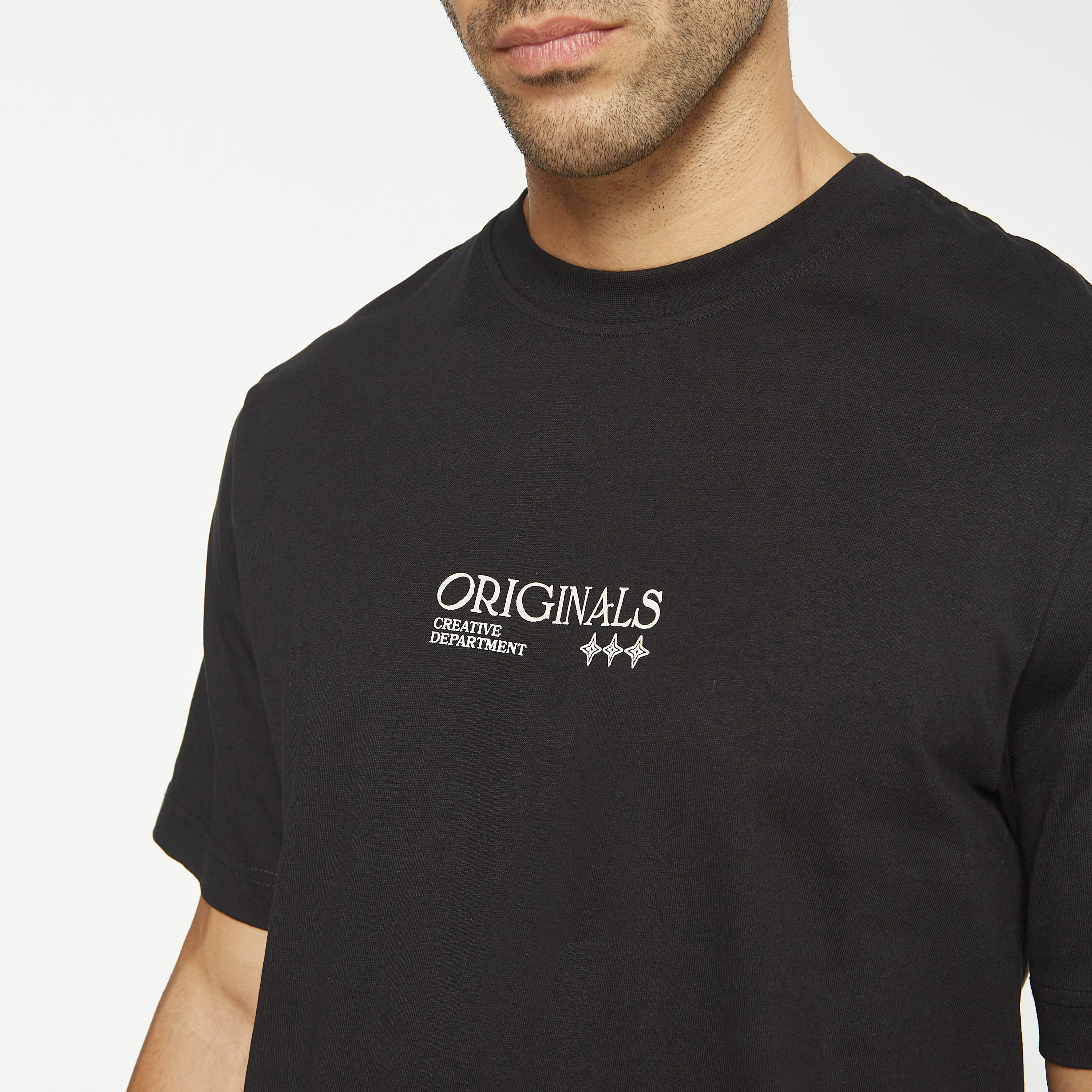  تي شيرت من جاك آند جونز مع مطبوع بأكمام قصيرة و ياقة مستديرة-men-clothing-tshirtsandpolos-tshirts-image-4